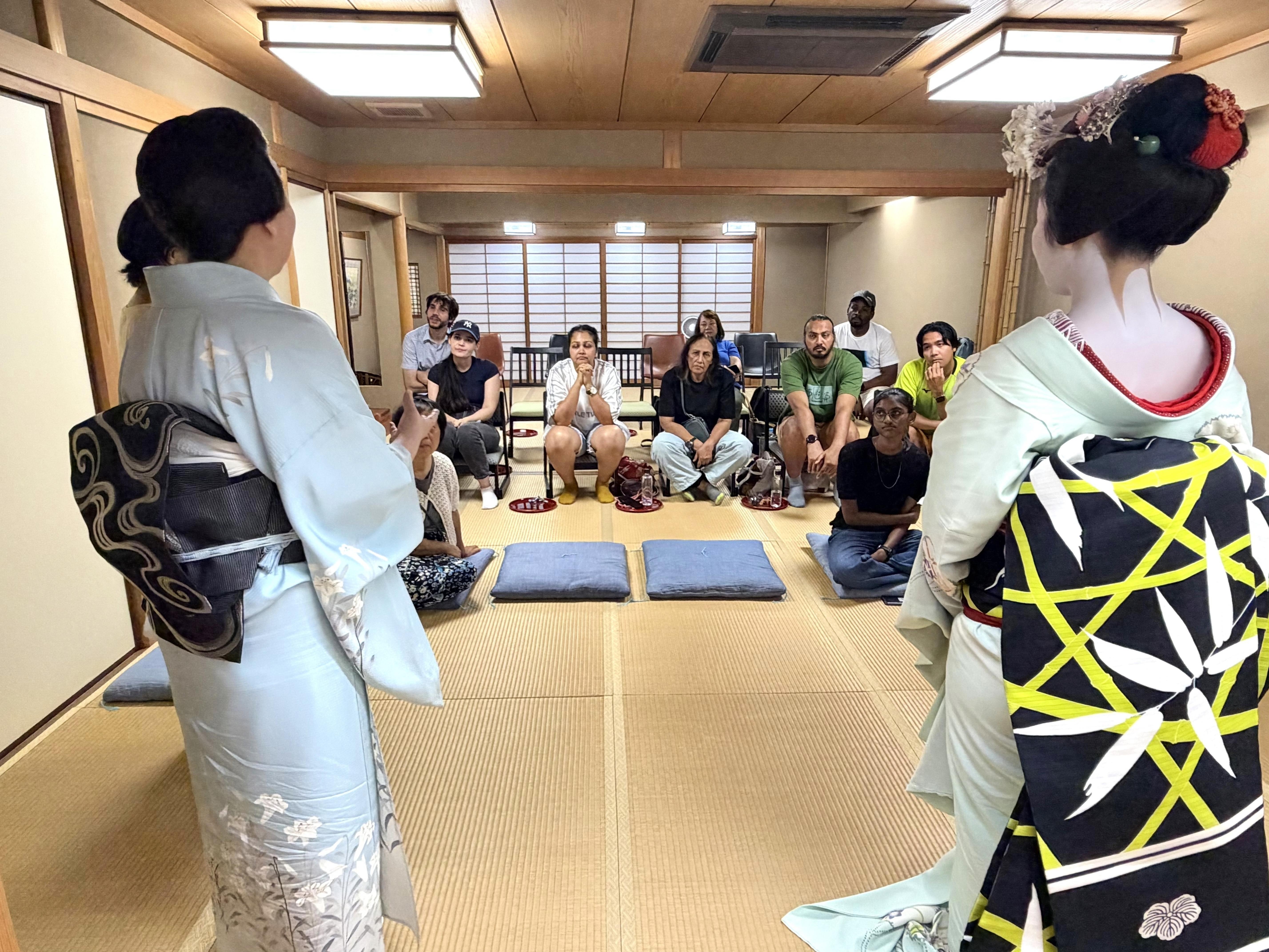Kyoto: Meet the Geisha Maiko with Gion Walking Tour - 2026 (Verified Reviews)
