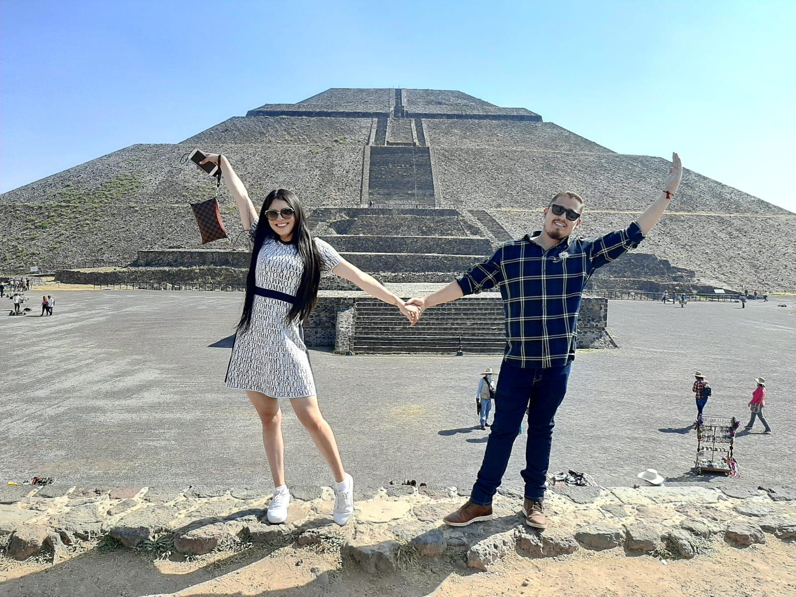 Private Teotihuacan & Basilica of Guadalupe Tour with Lunch
