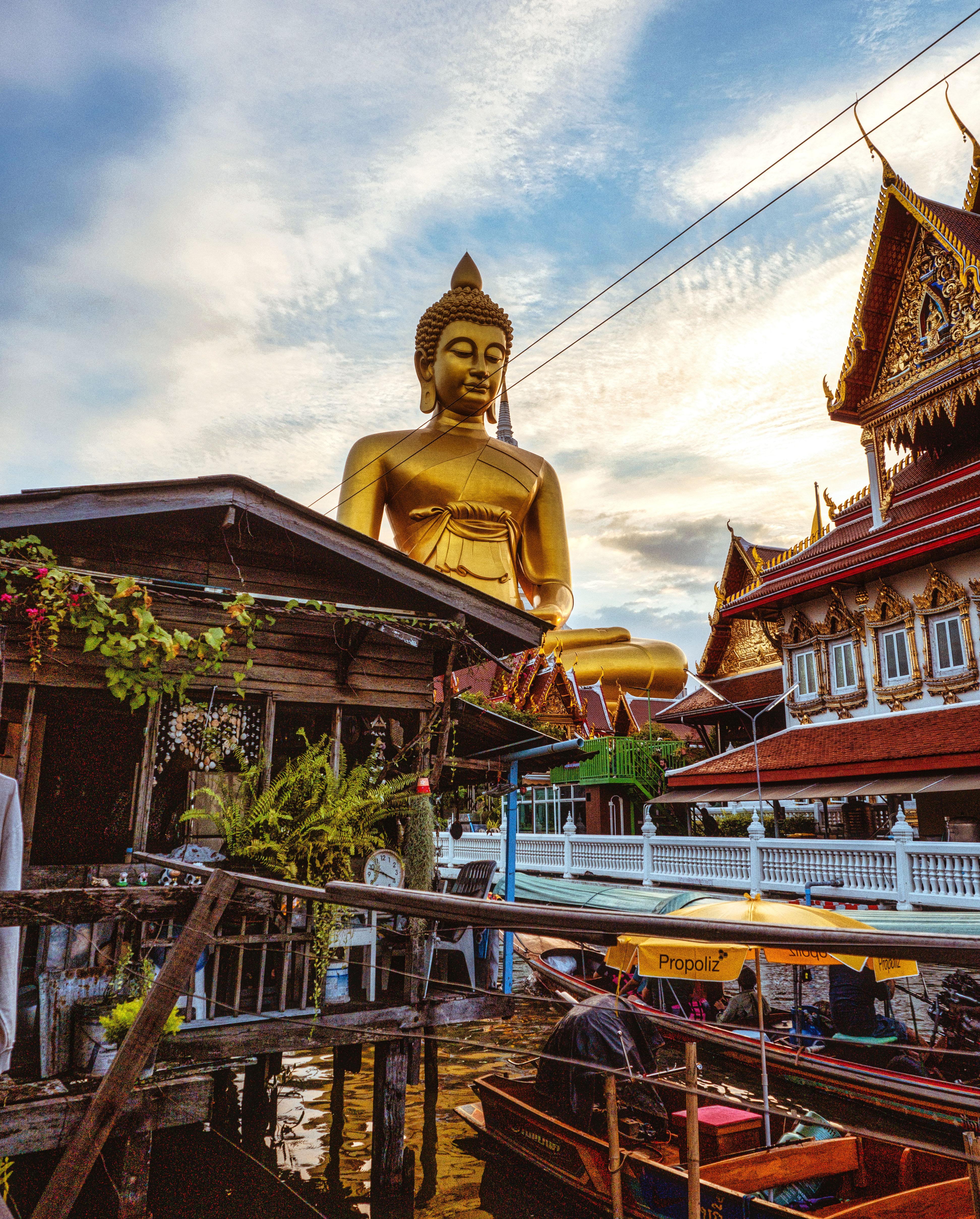 Private Thonburi Long-Tail Boat & Big Buddha Tour