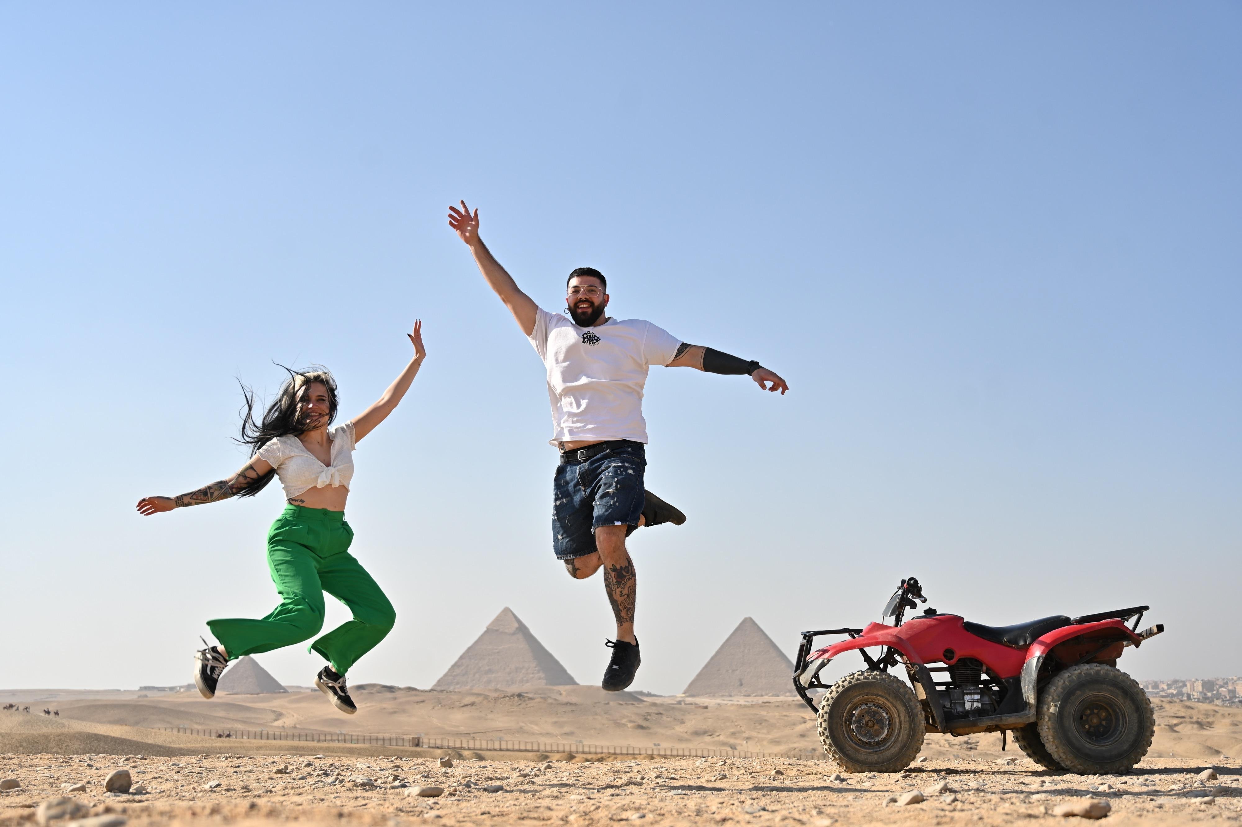 Giza Plateau: Quad Bike Desert Safari & Optional Camel Trek