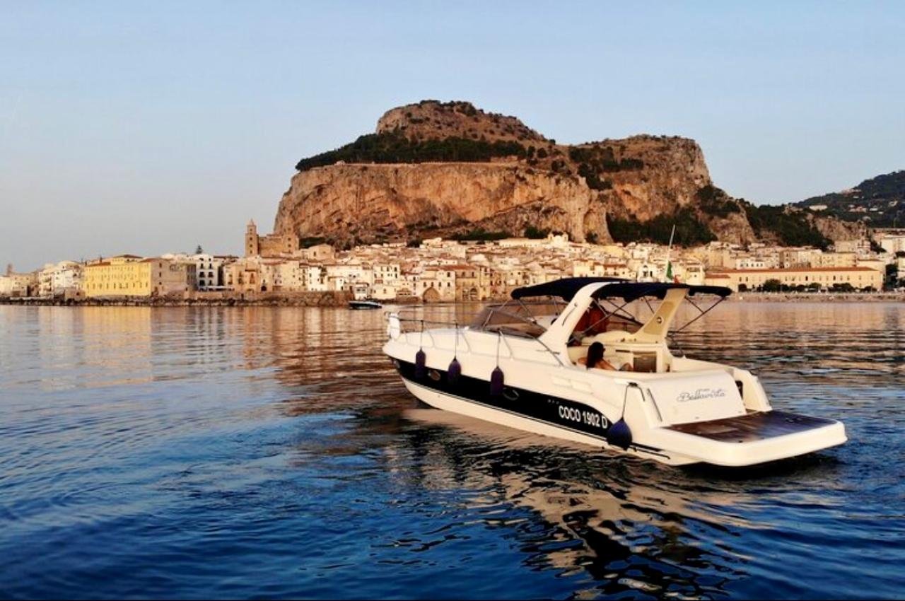 Cefalù: Mini Yacht Tour with Caves, Snorkeling, and Open Bar Aperitif
