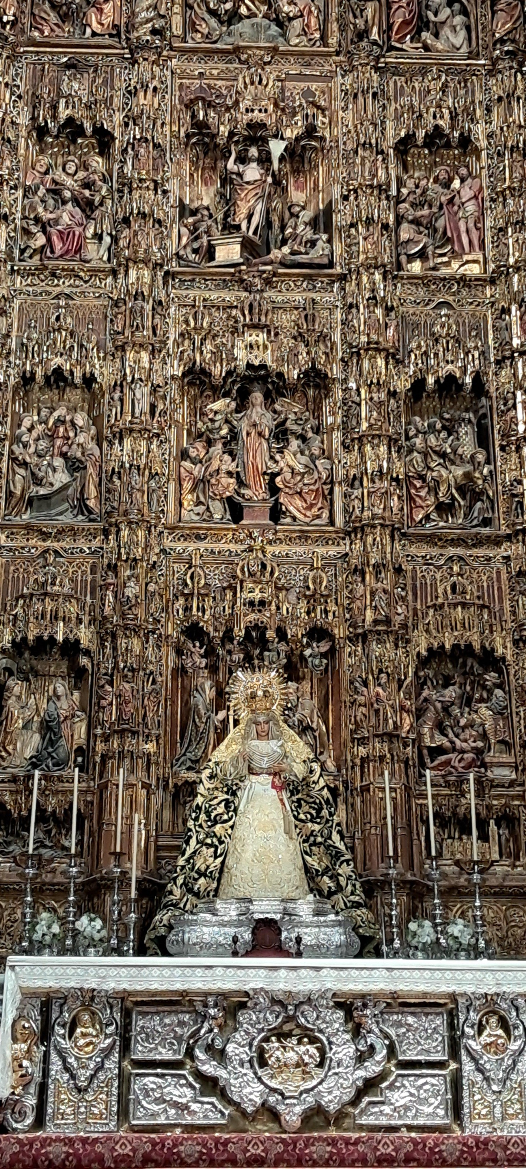 Seville Cathedral After-Dark Tour with High Altar Light Show