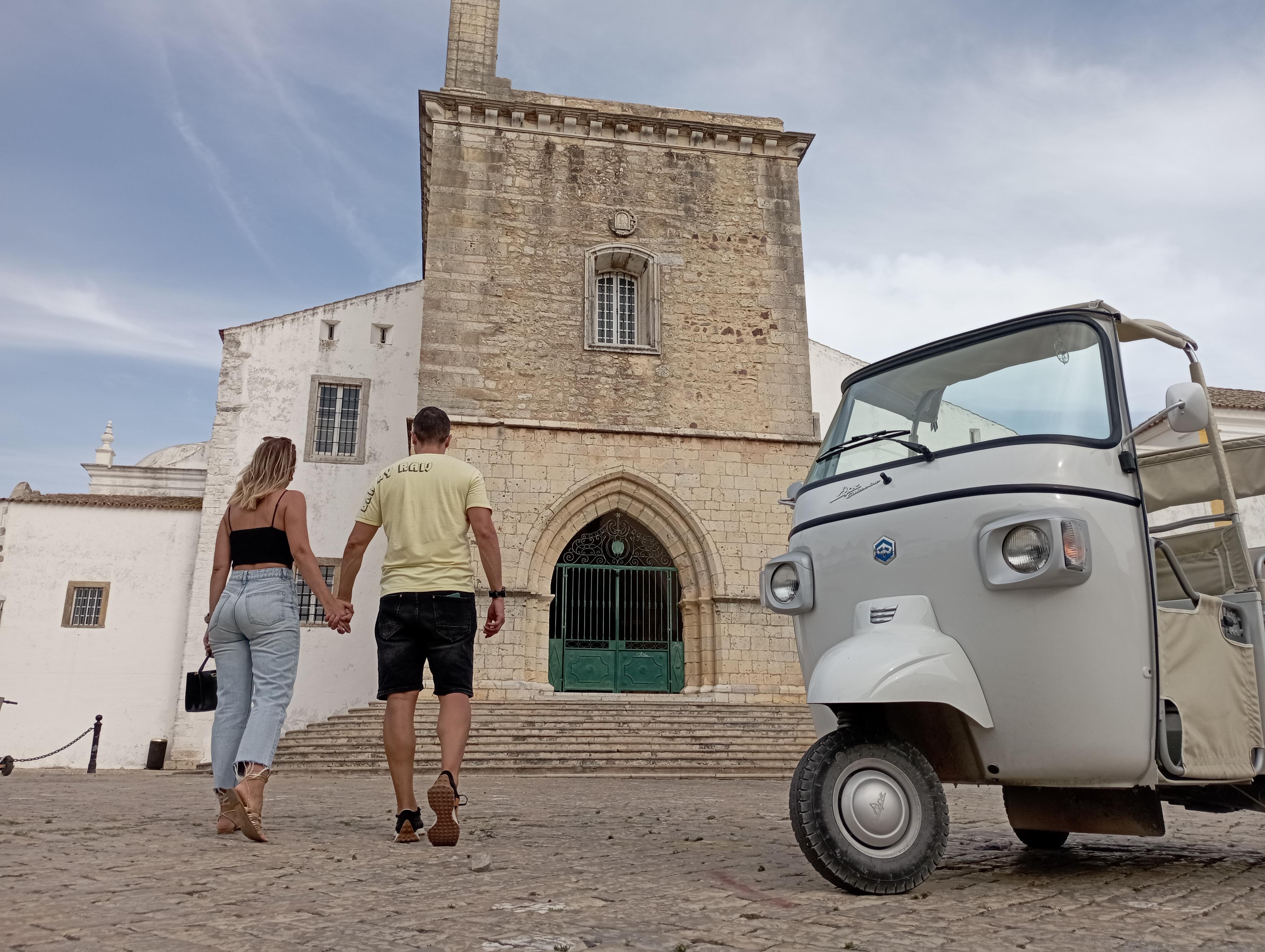 Private Tuk-Tuk Tour of Faro