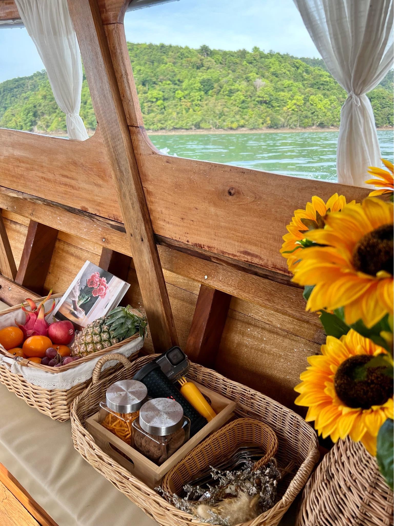 Private Luxury Longtail Boat Tour from Krabi
