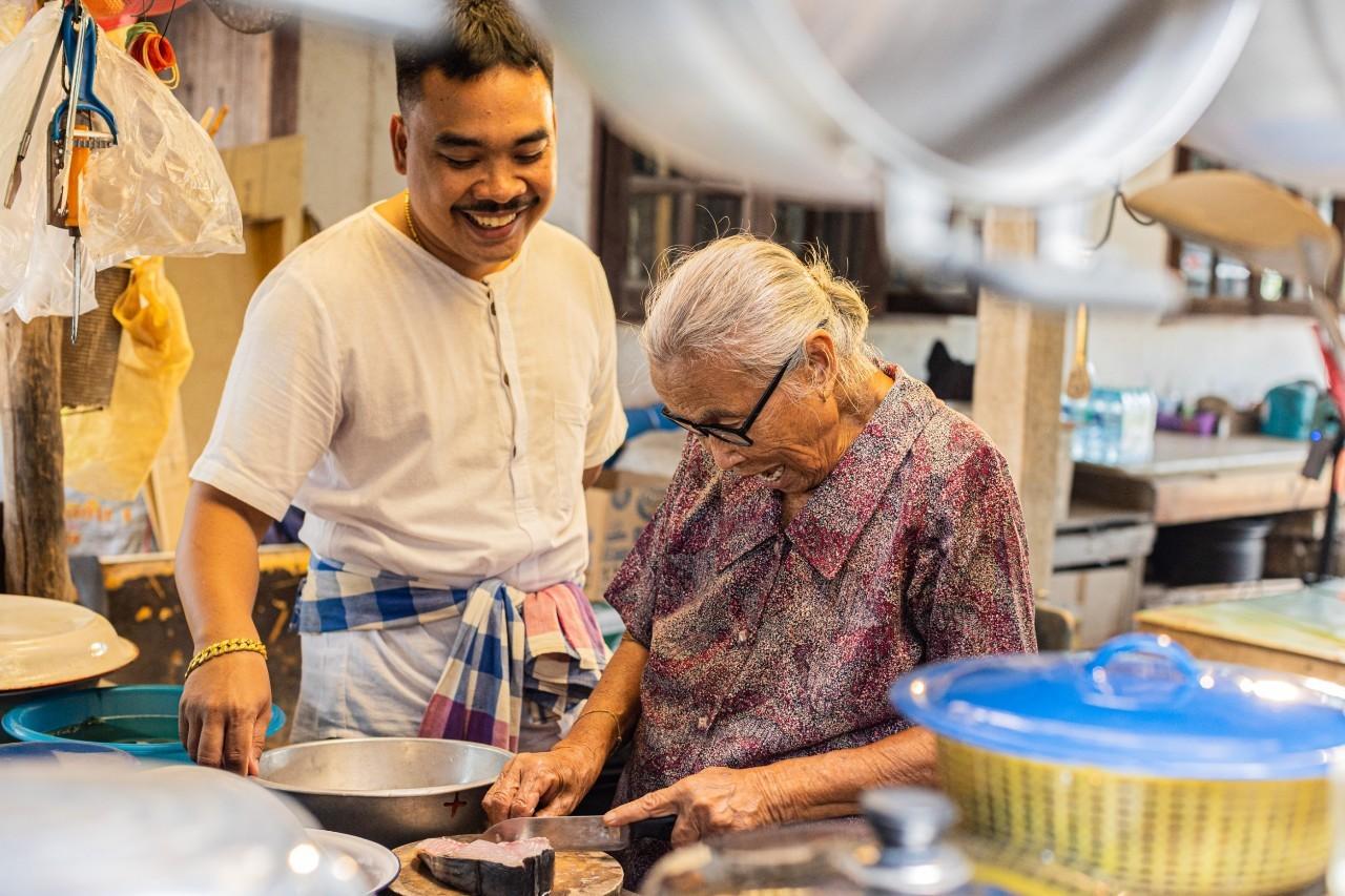 Authentic Koh Samui Thai Cooking Class with Local Family
