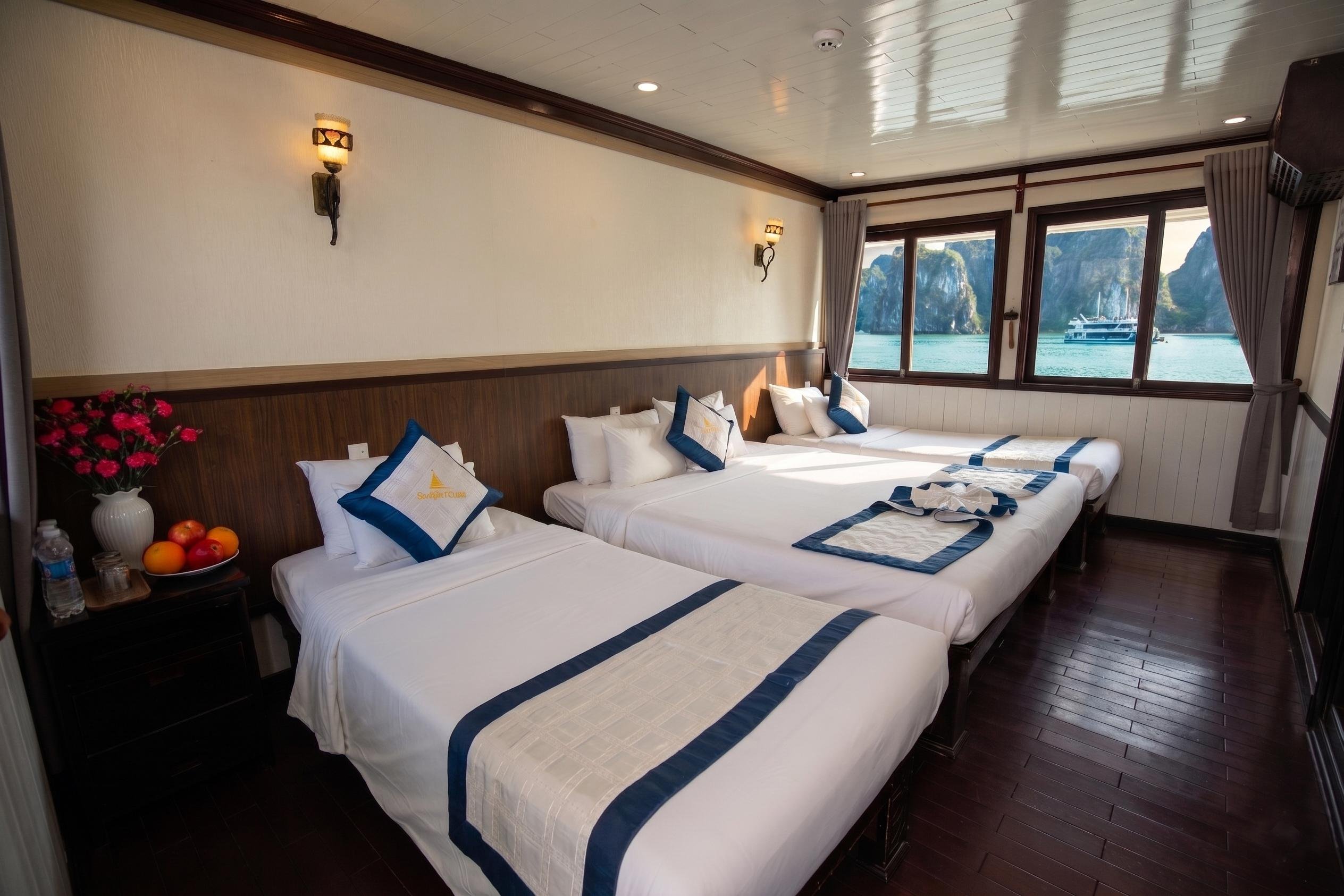 Ha Long Bay 2-Day Overnight Boat Cruise from Hanoi