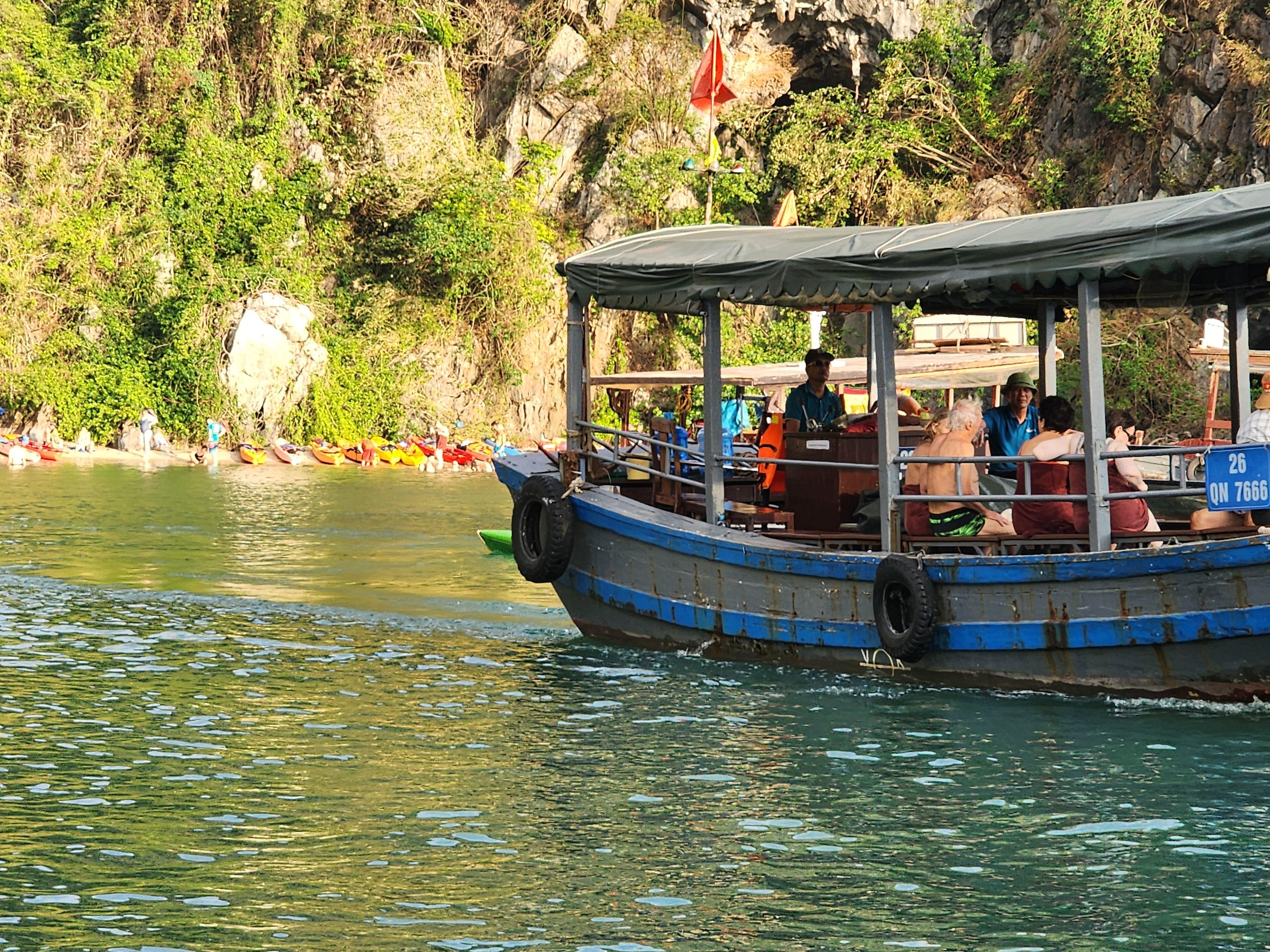 Ha Long & Bai Tu Long Bay 2-Day Overnight Cruise from Hanoi