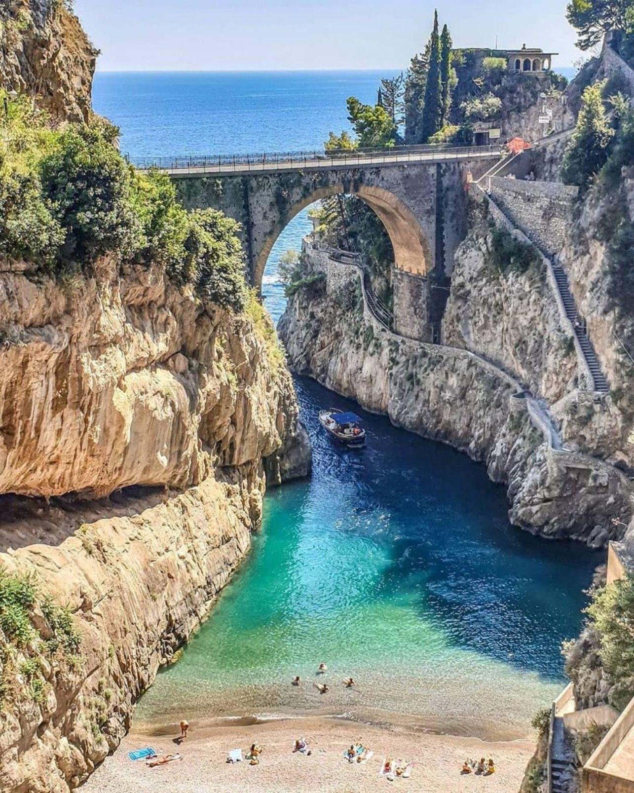 Amalfi Coast Private Sunset Boat Tour from Positano
