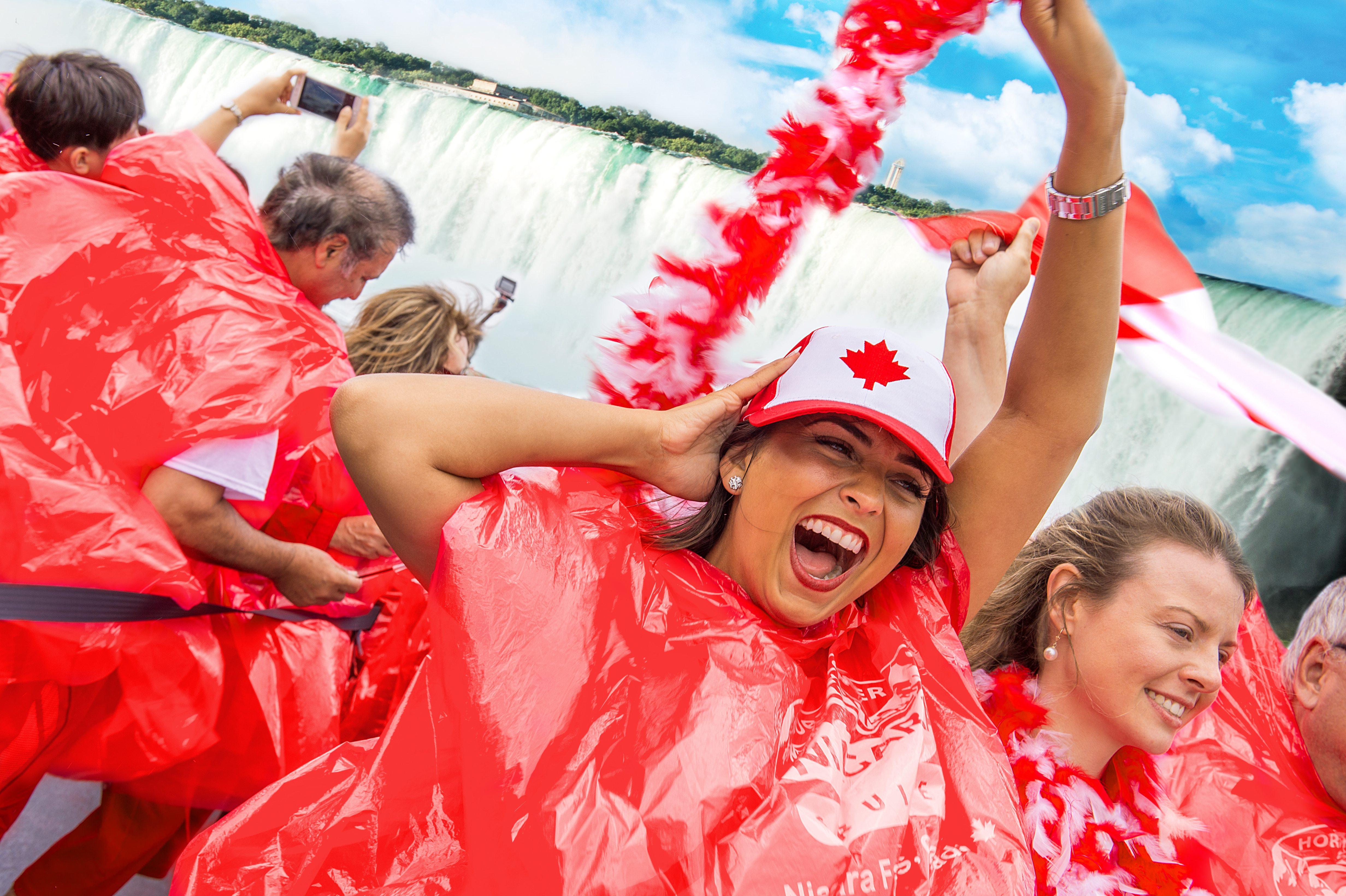 Niagara Falls Day Trip from Toronto with Boat Cruise & Behind the Falls