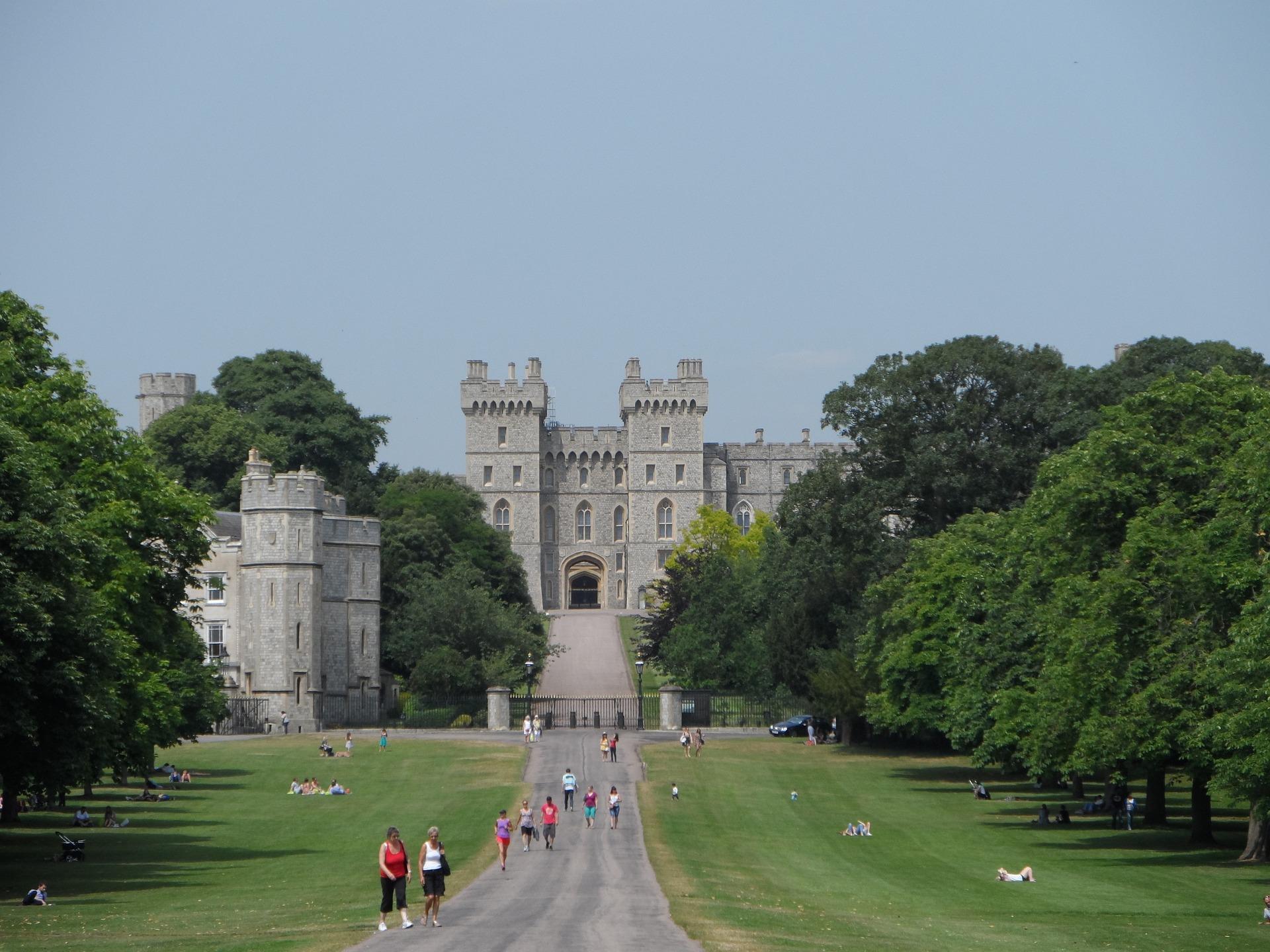 Private Windsor Castle, Stonehenge & Winchester Day Trip