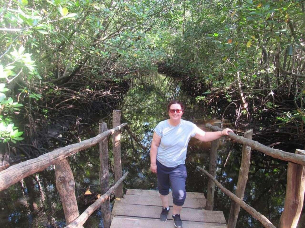 Zanzibar: Jozani Forest, Swahili Cave & Mtende Beach Day Tour