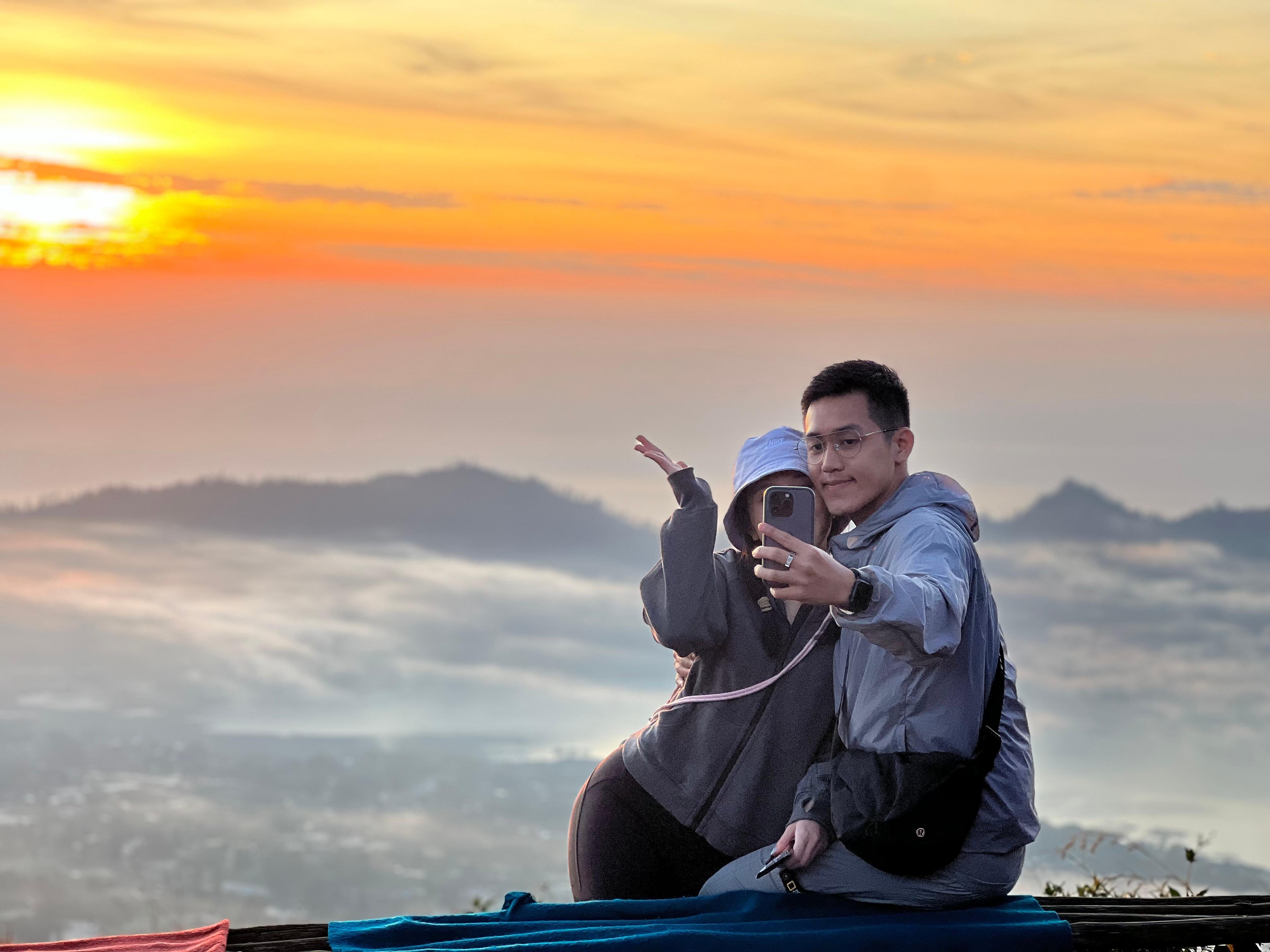 Mount Batur Sunrise Trek & Volcanic Hot Springs Adventure