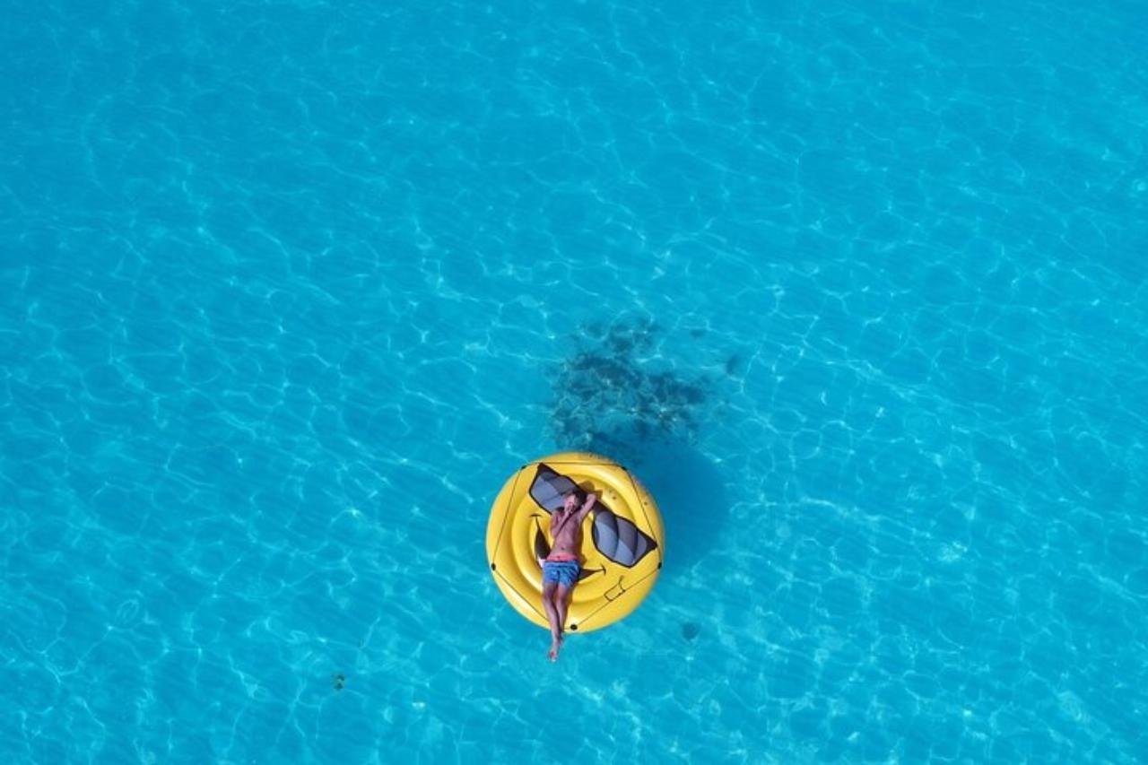 Nassau Private Pig Beach & Snorkeling Excursion