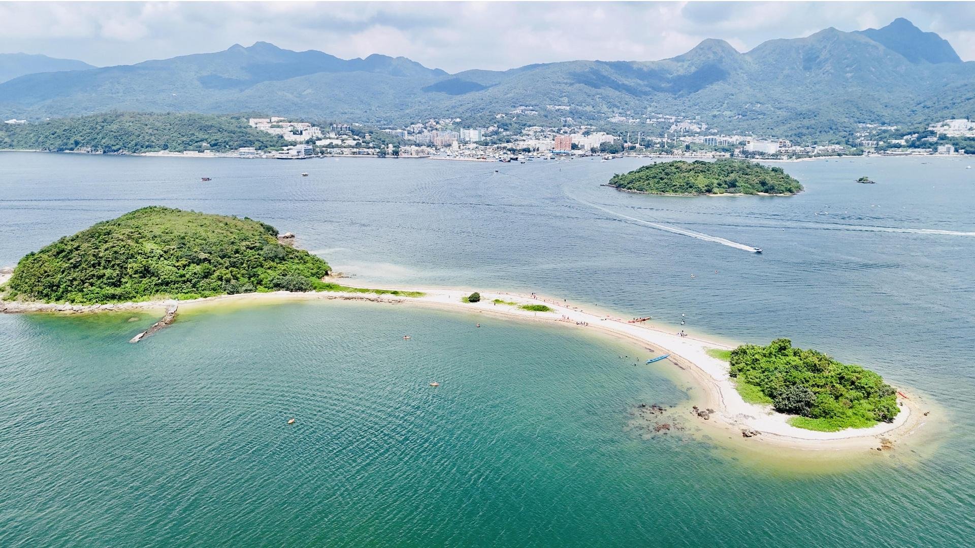 Sai Kung Geopark Private Boat Tour with Pickup