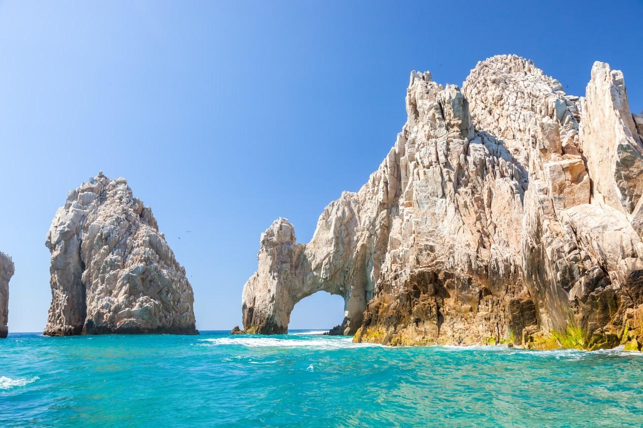 Cabo Private Yacht Experience: Arch, Snorkeling & Gourmet Bites