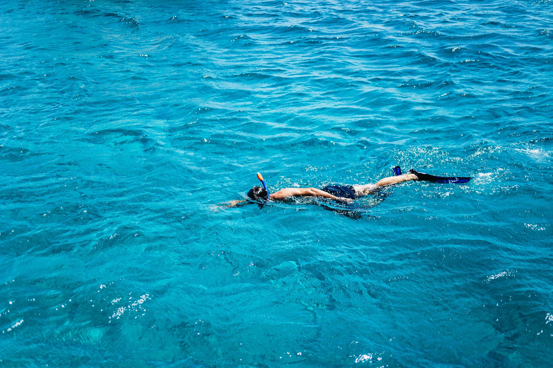 Mykonos: Rhenia Yacht Cruise and Guided Delos Tour