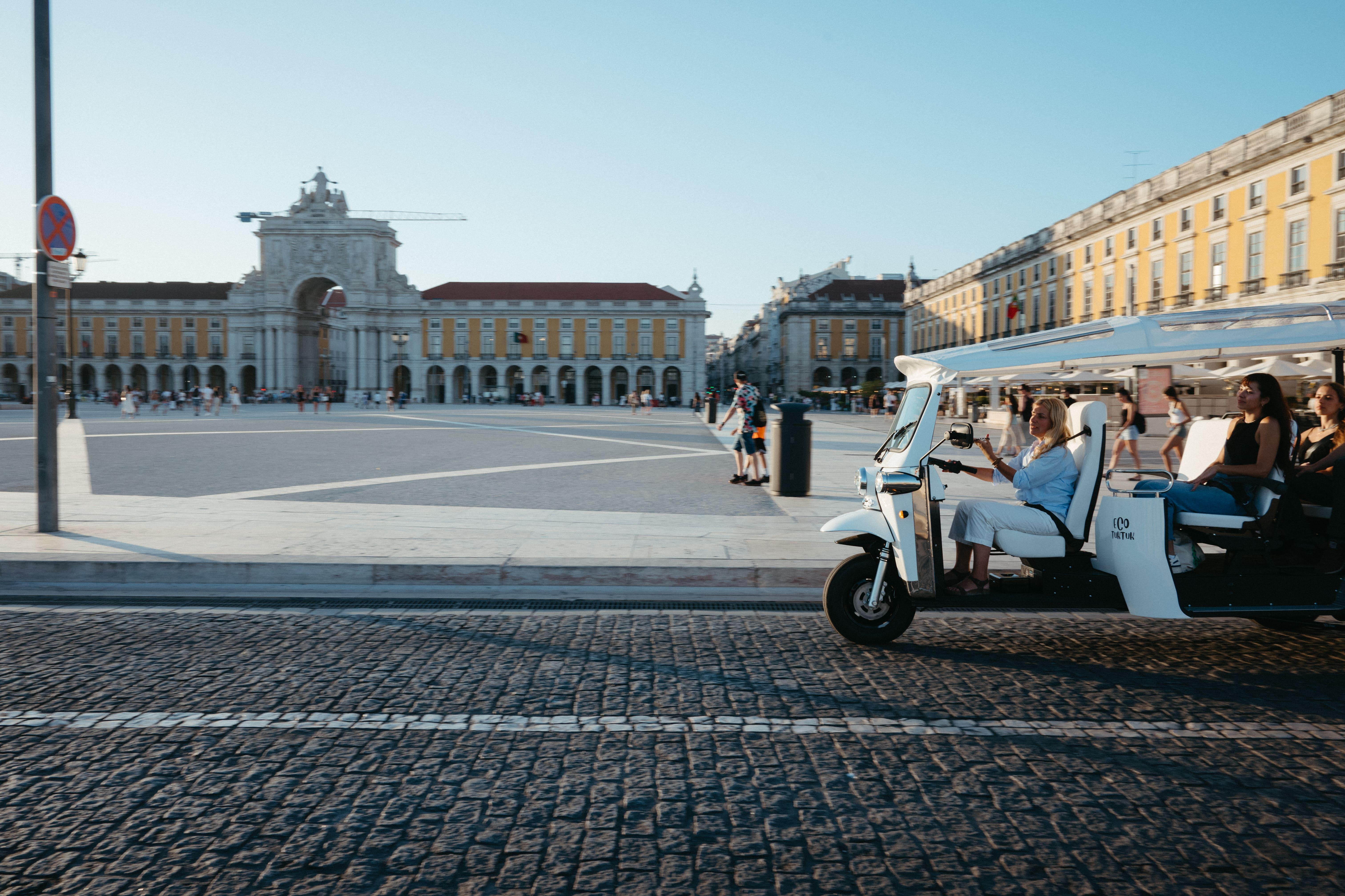 Lisbon: Private City Tour by Eco Tuk Tuk