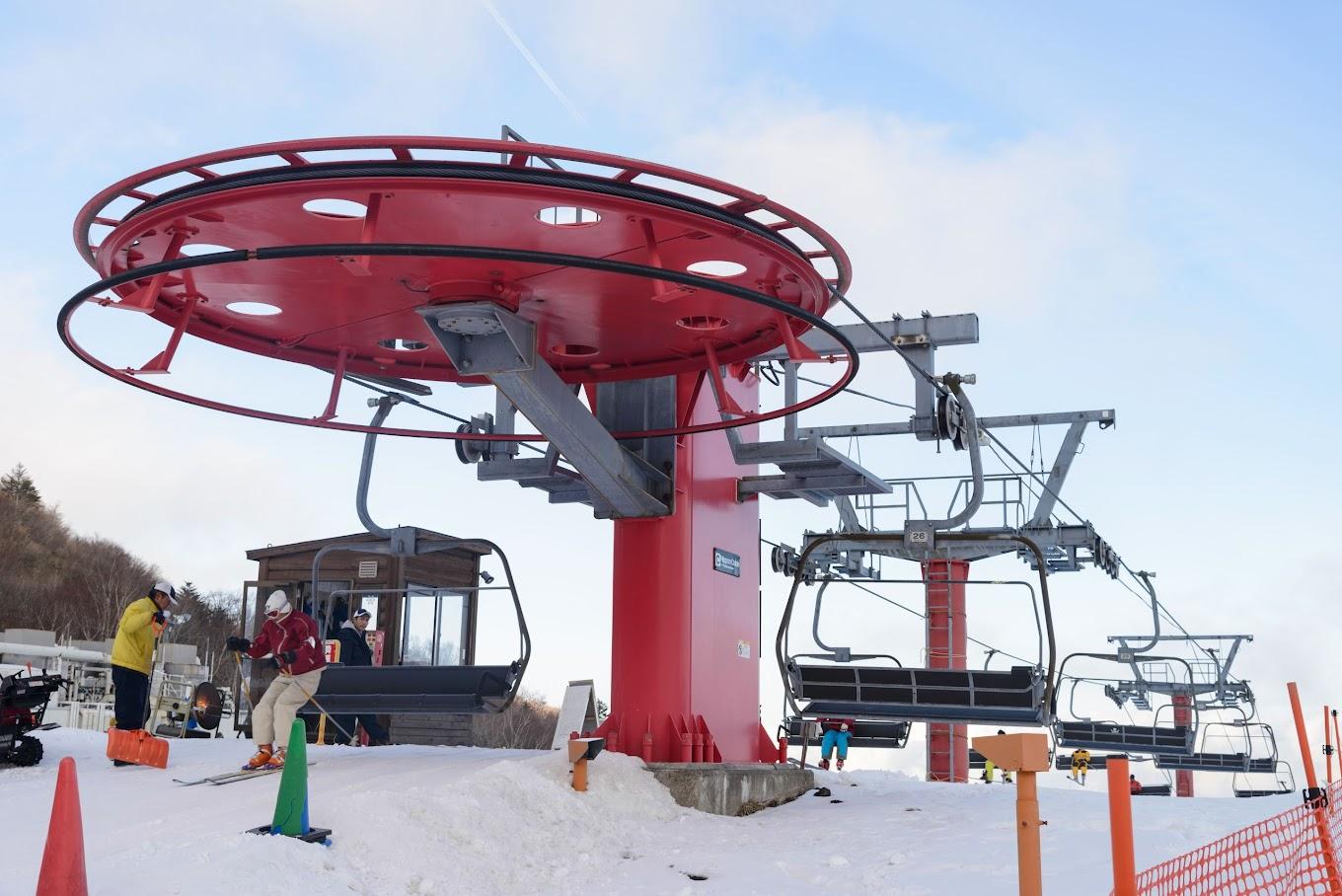 Mount Fuji Snow Day: Skiing & Winter Fun at Yeti Resort from Tokyo