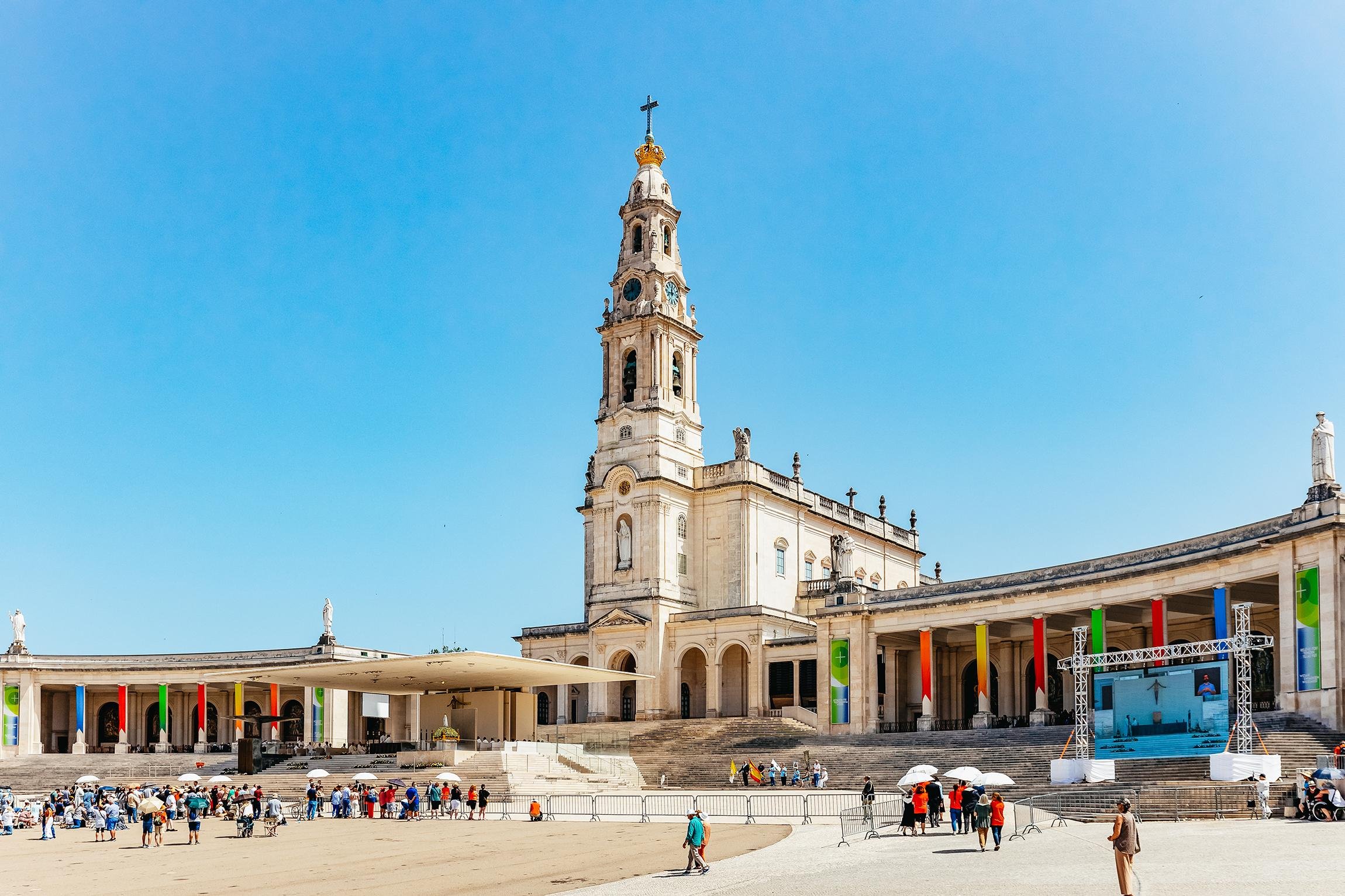 Fátima, Nazaré & Óbidos Day Tour from Lisbon with Hotel Pickup