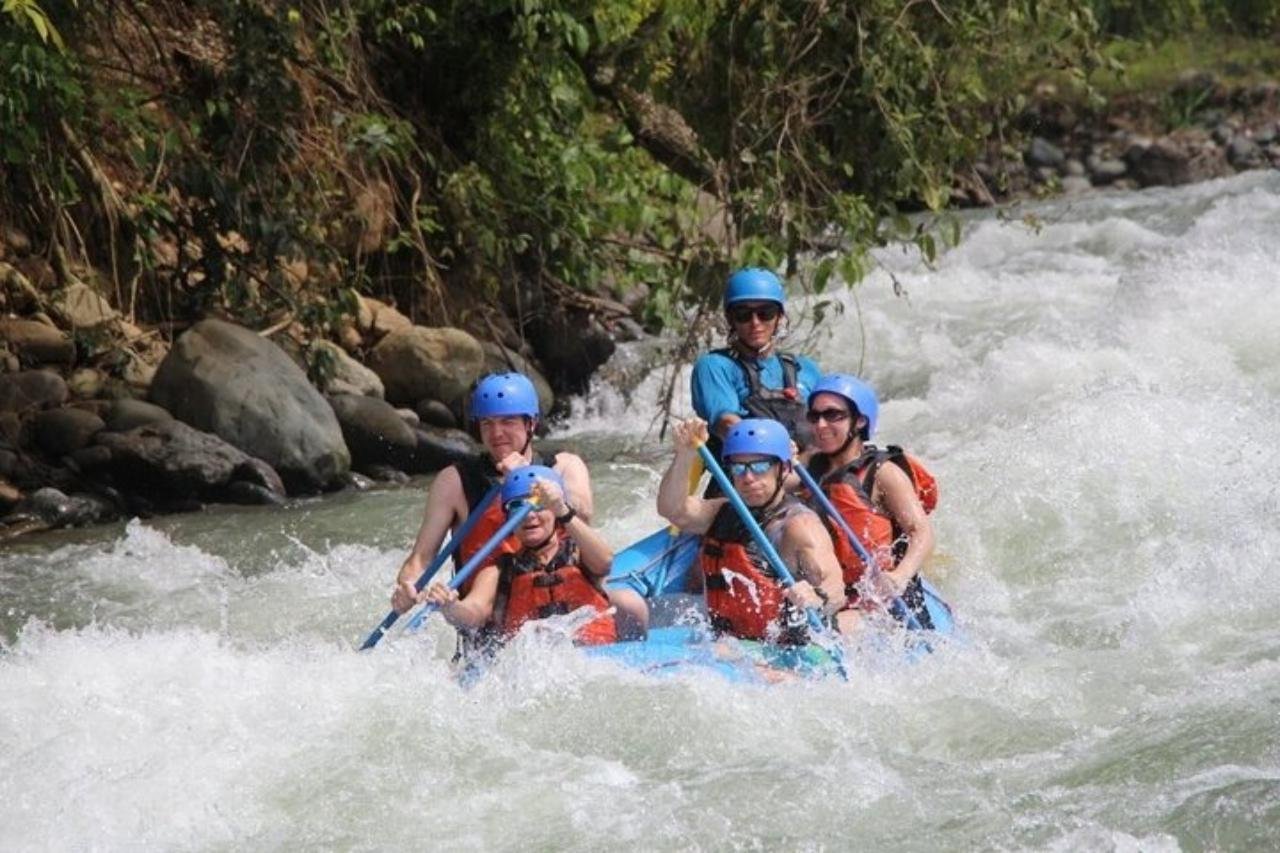 Costa Rica white water rafting on the Balsa and Pacuare rivers — rafting photo 1