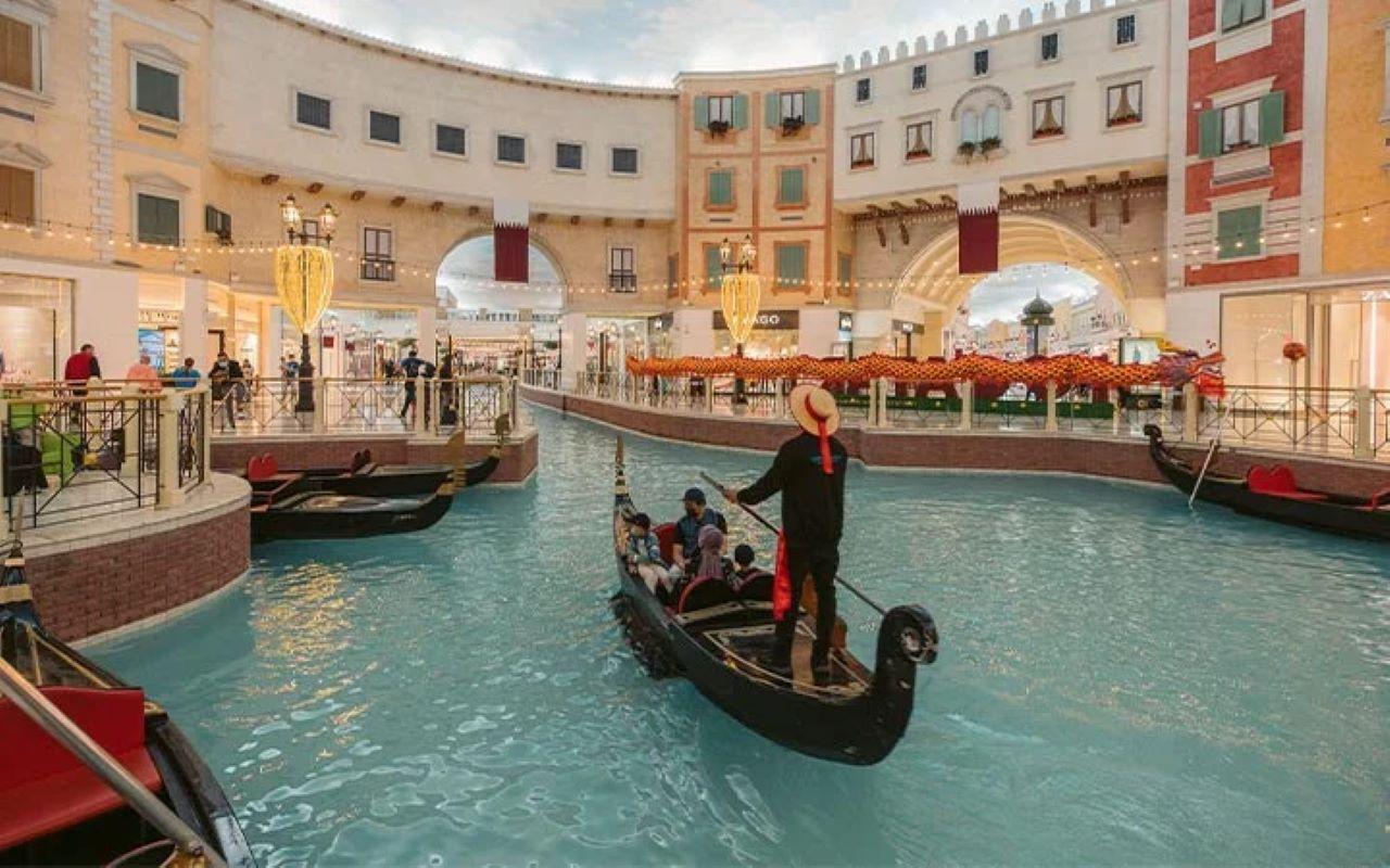Doha Private City Highlights Tour with Gondola Ride