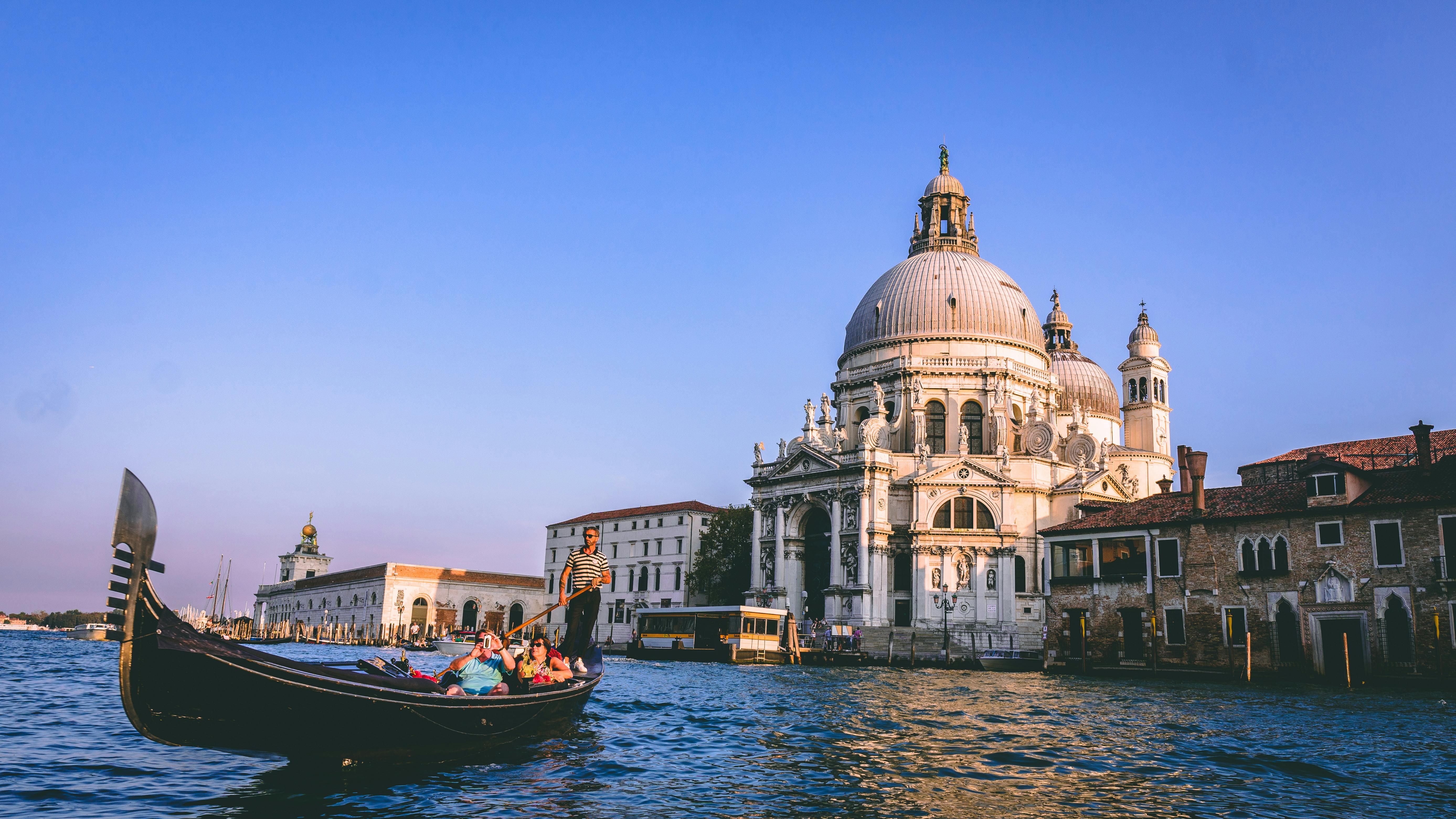 Venice Gondola Ride Under the Bridge of Sighs