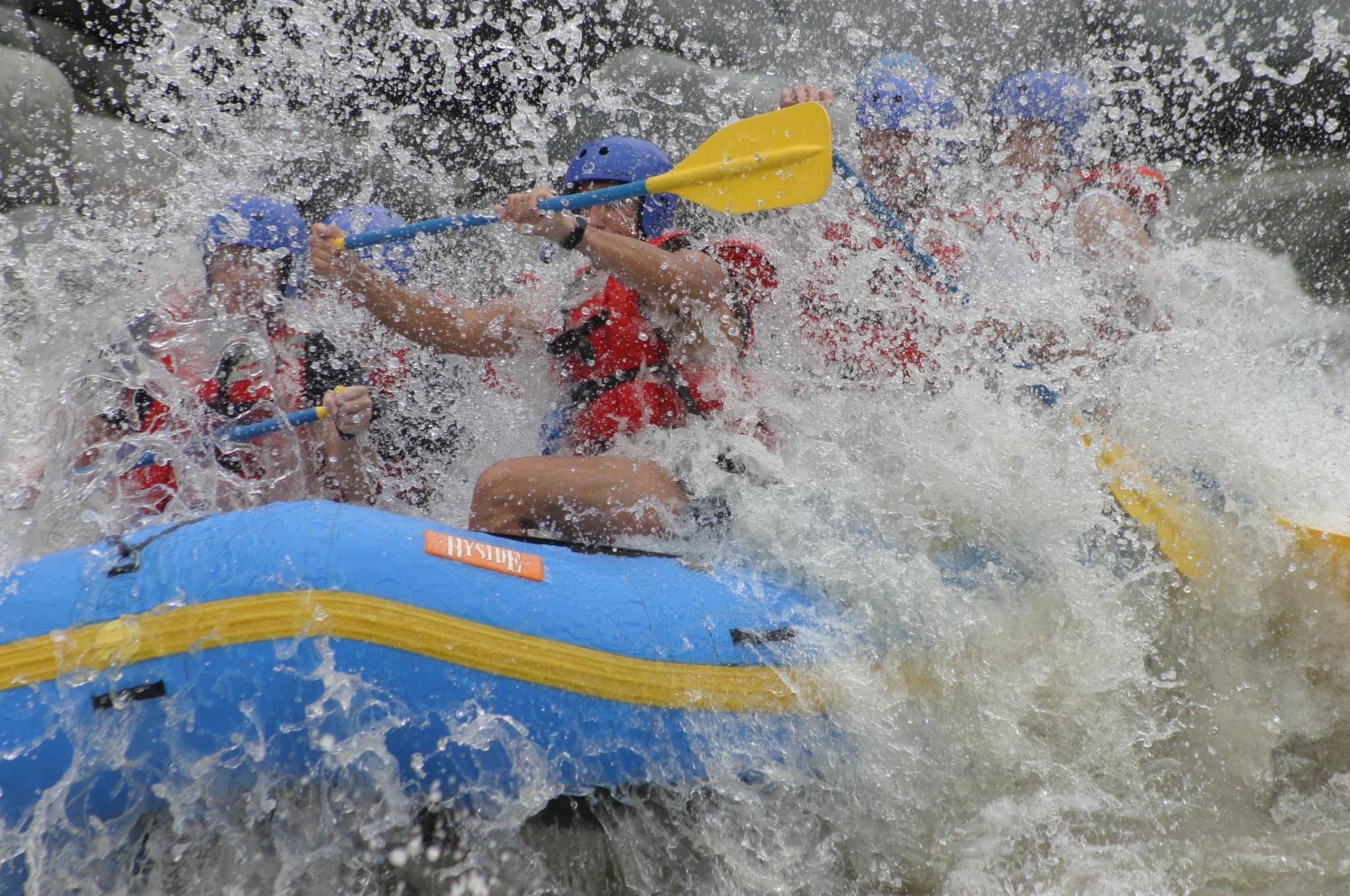 Pacuare River Whitewater Rafting: Class III–IV Rapids Day Trip from San José