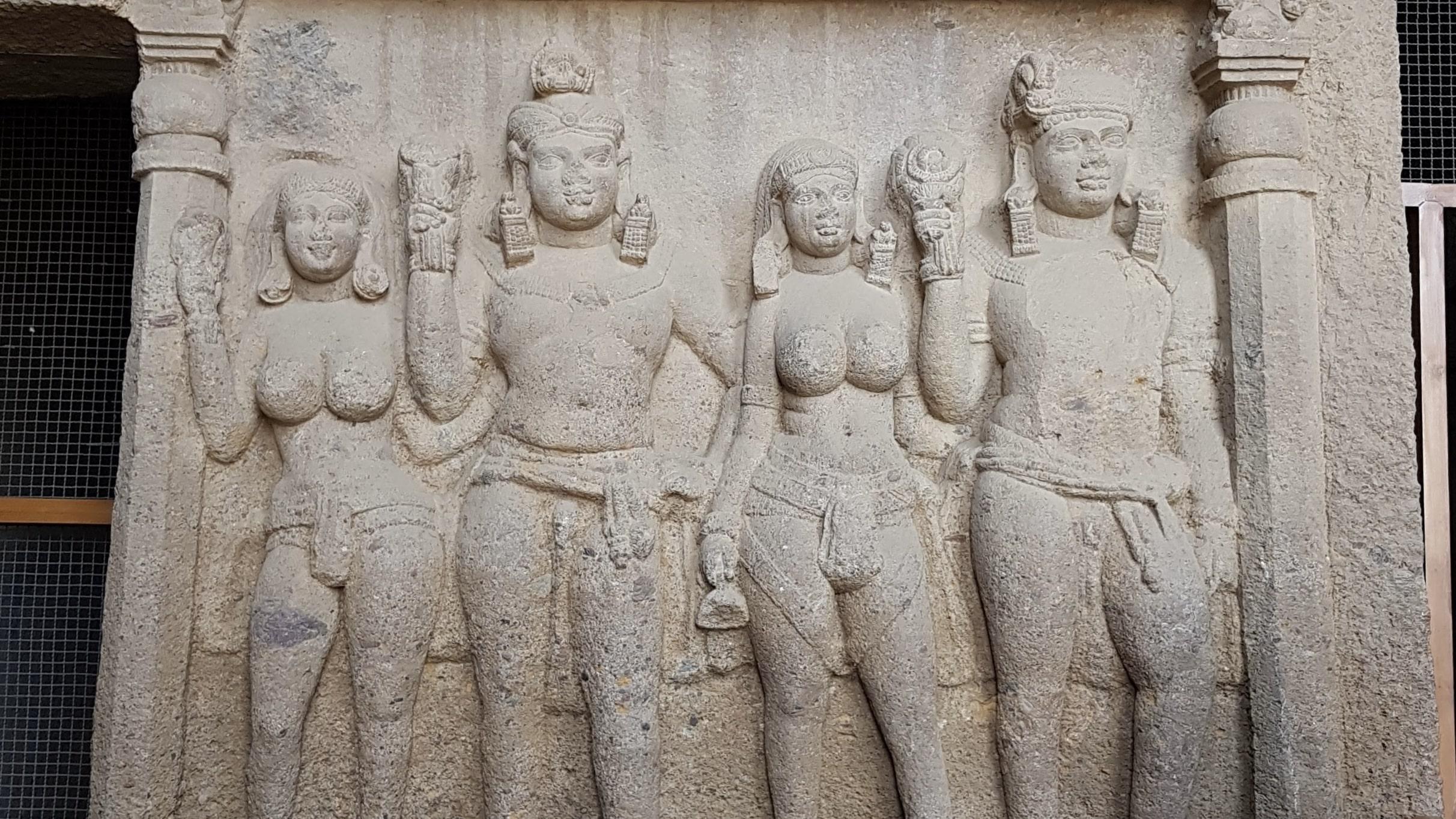 Mumbai Private Discovery: Kanheri Caves & Golden Pagoda