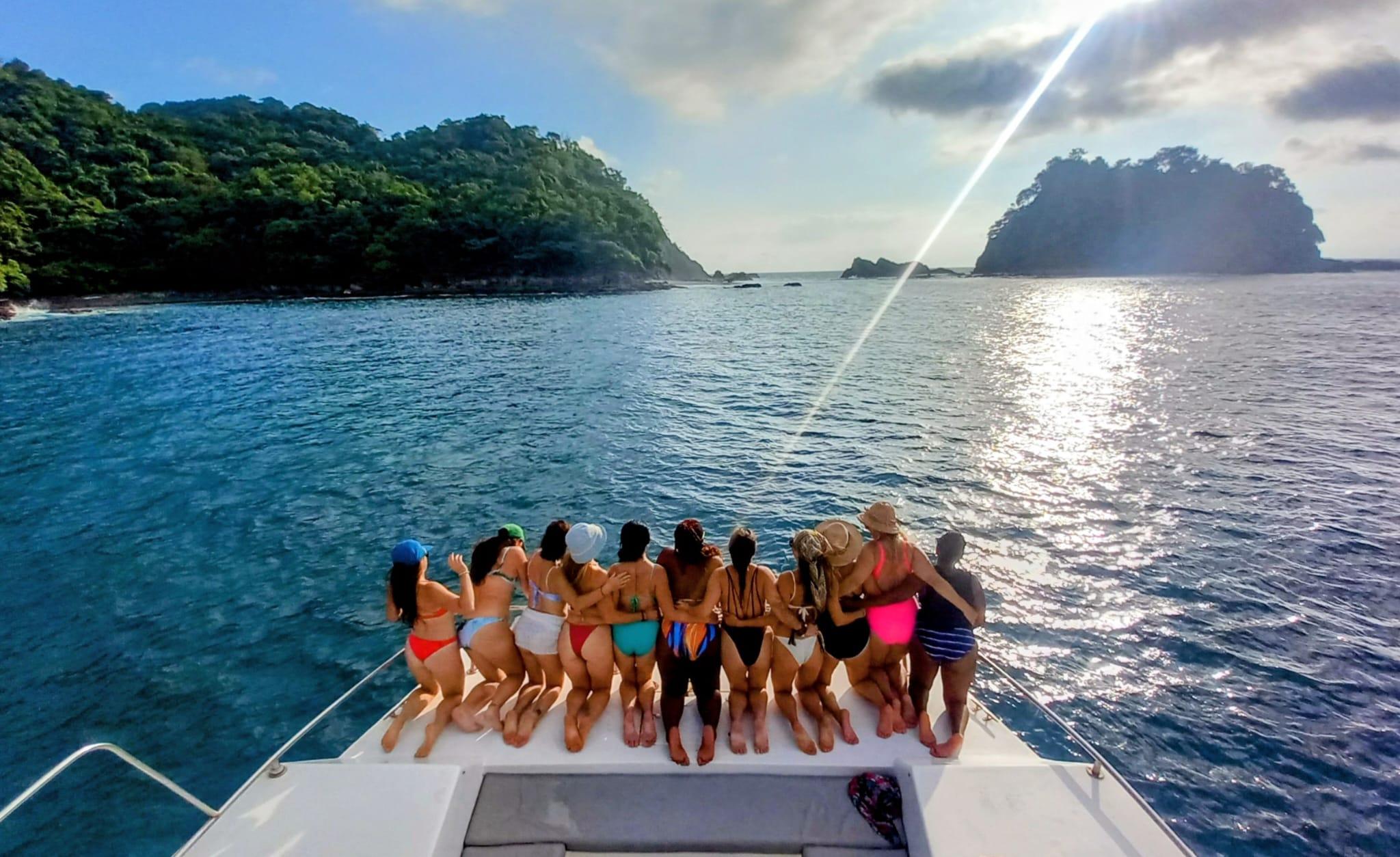 Tamarindo Sunset Catamaran Pacific Lounge