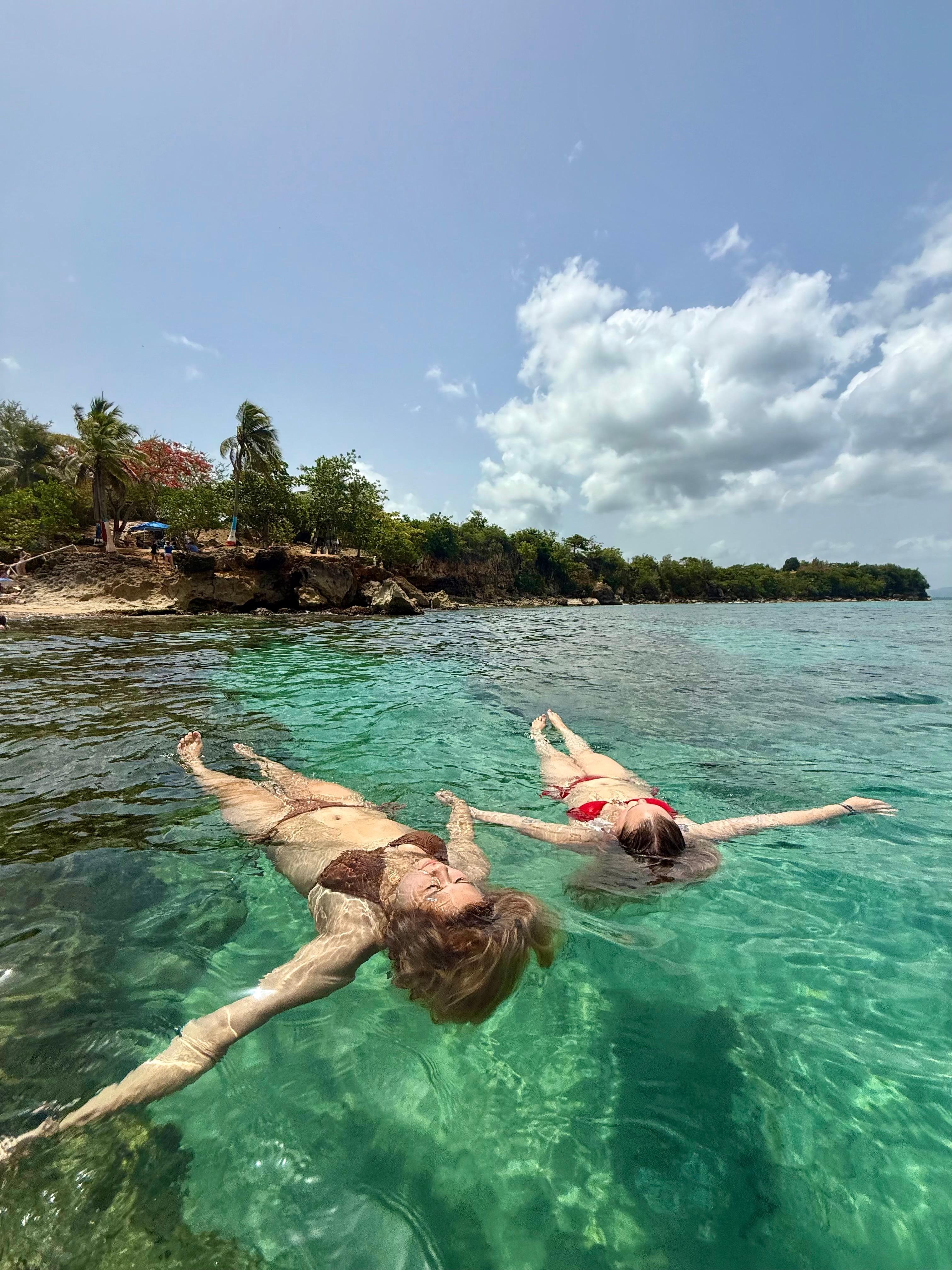 Puerto Rico All-in-One: Waterfalls, Cueva del Indio & Beach Tour
