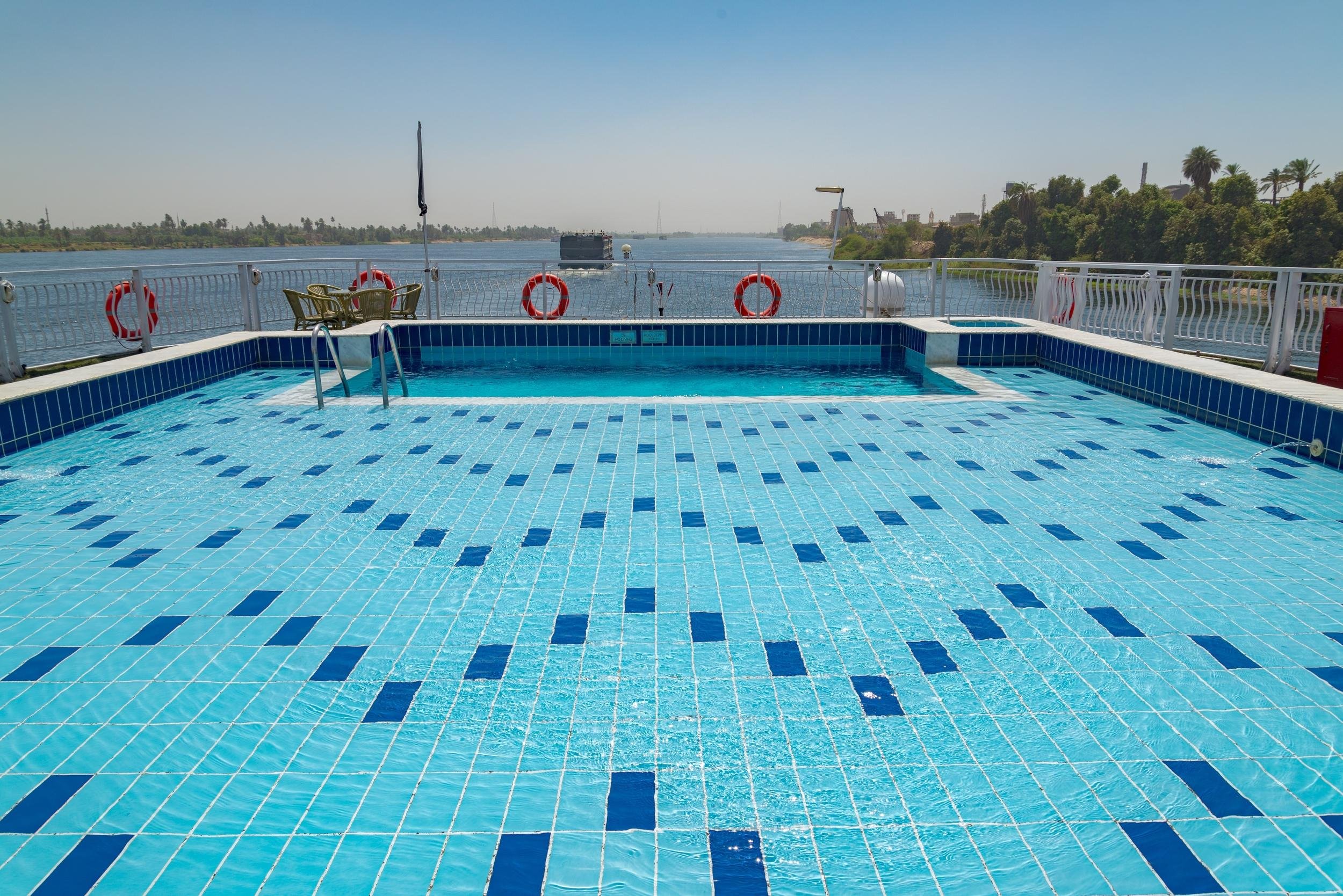 5-Day Private Egyptian Highlights Expedition with Domestic Flights
