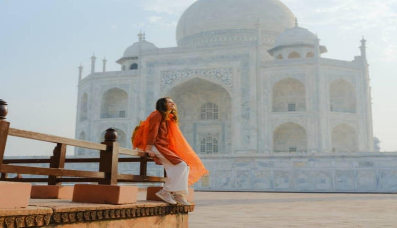 Agra Heritage Tour: Taj Mahal, Agra Fort & Baby Taj with Entry Tickets