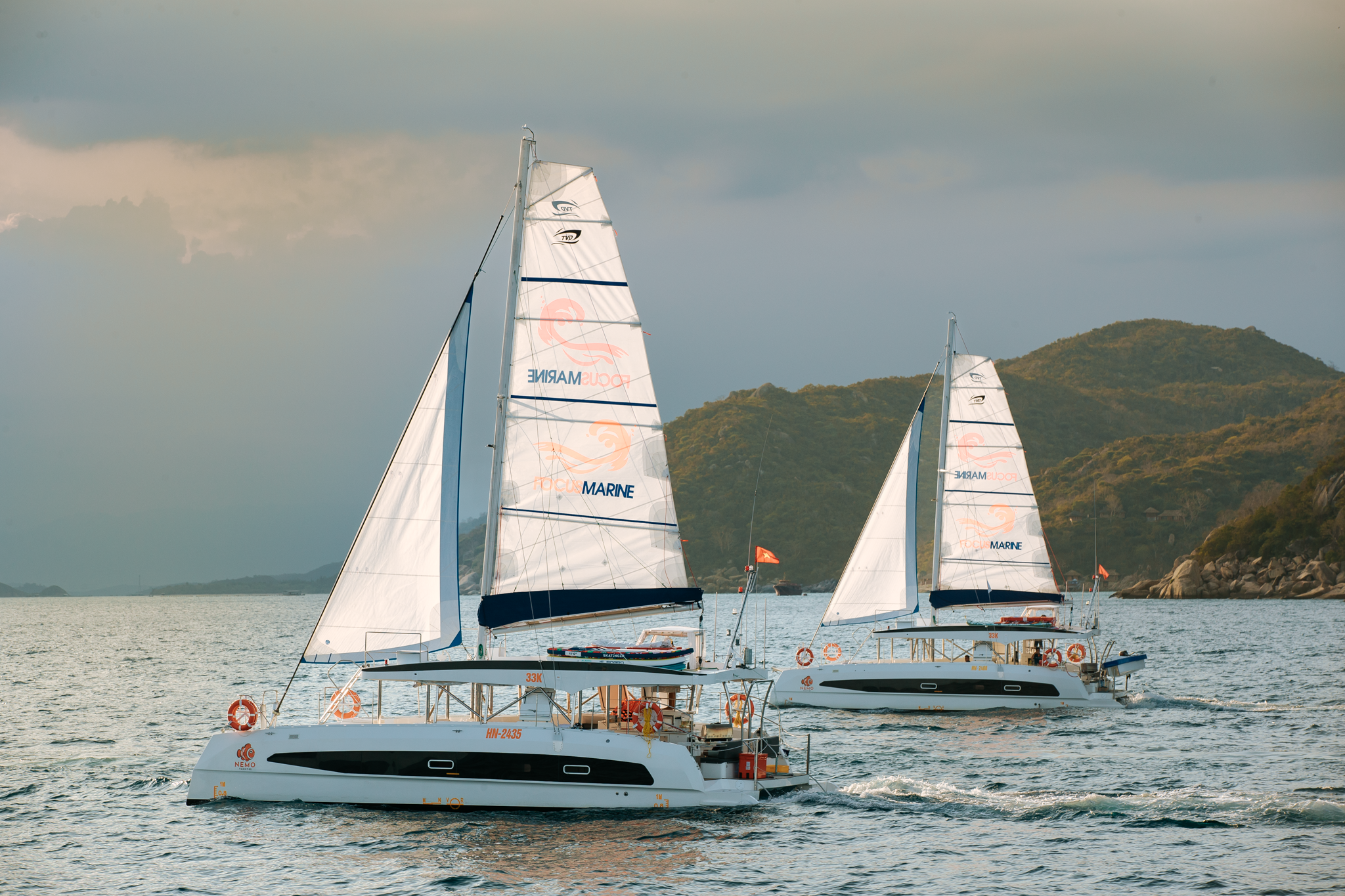 Phu Quoc Luxury Yacht Cruise with Snorkeling & BBQ