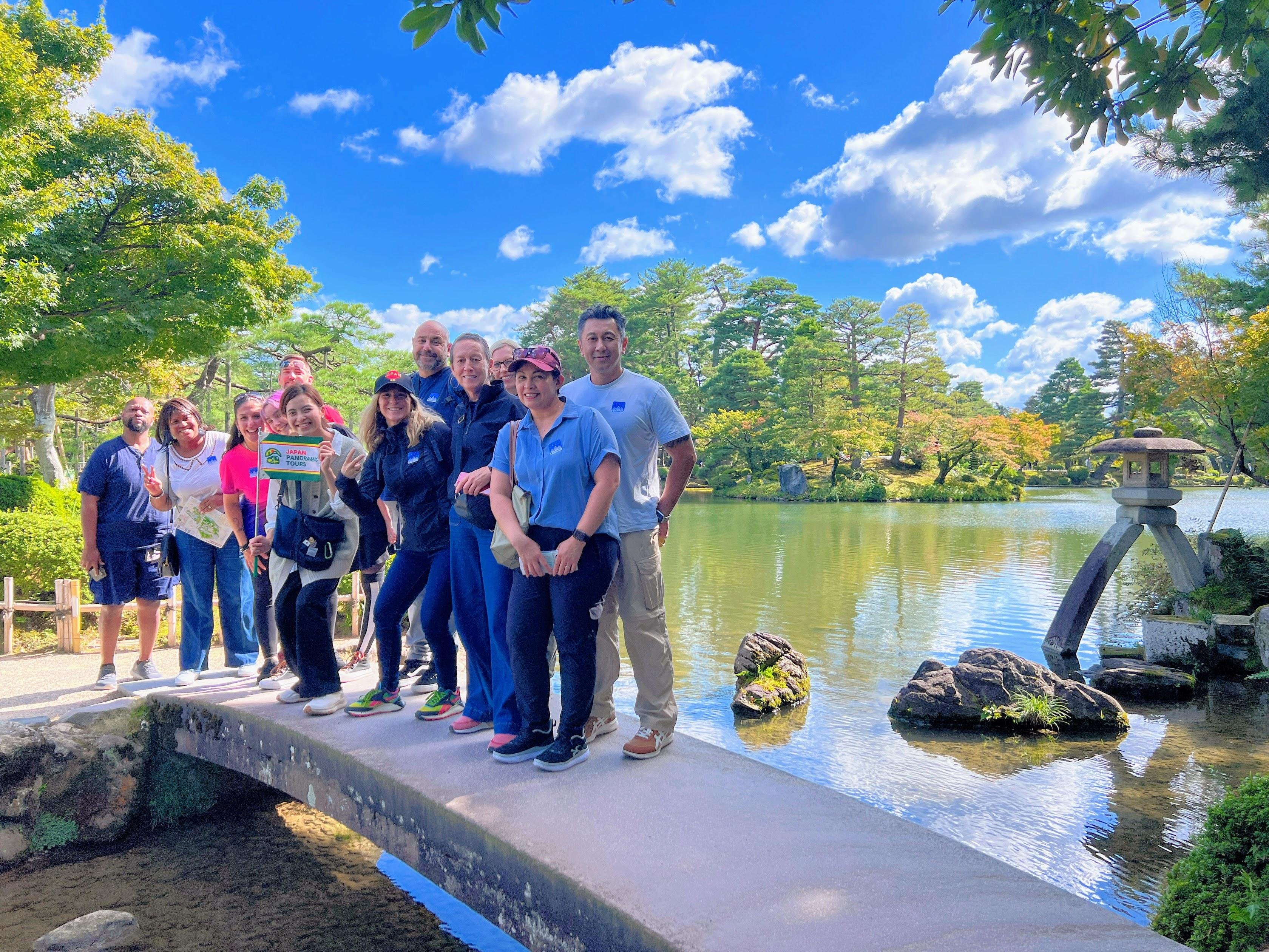 Kanazawa Highlights: Garden, Castle, Samurai & Geisha+Taxi
