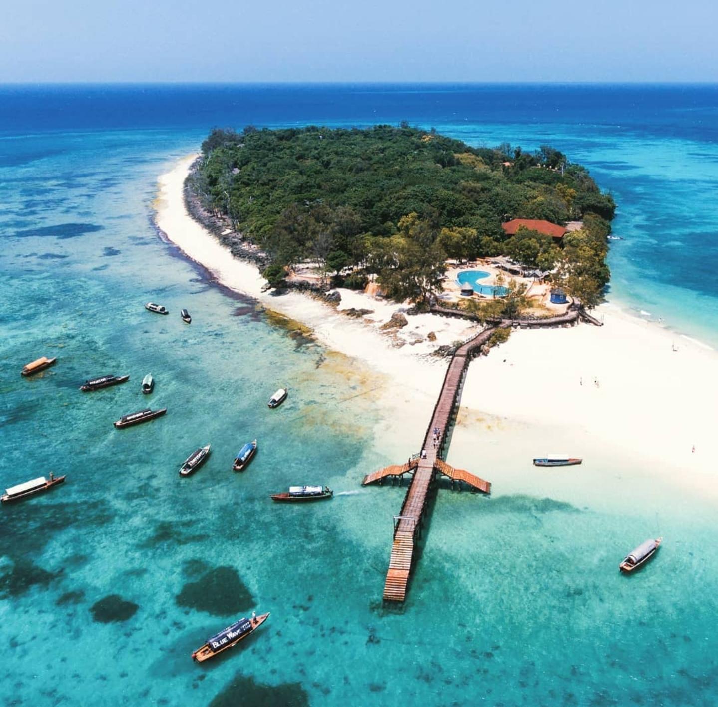 Zanzibar Full-Day: Stone Town, Spice Farm & Prison Island with Lunch