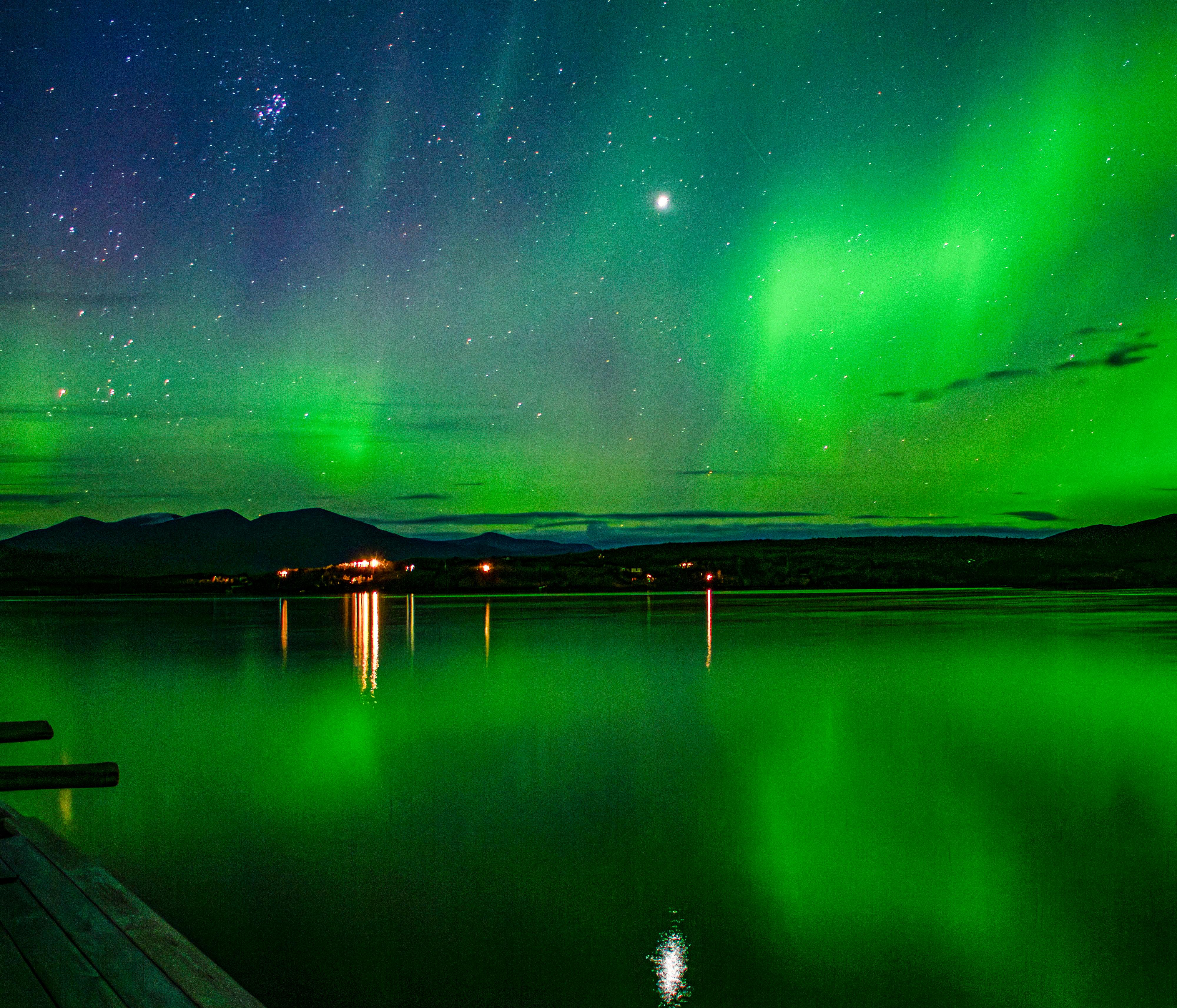 Kiruna Autumn Northern Lights Tour with Snacks & Photos