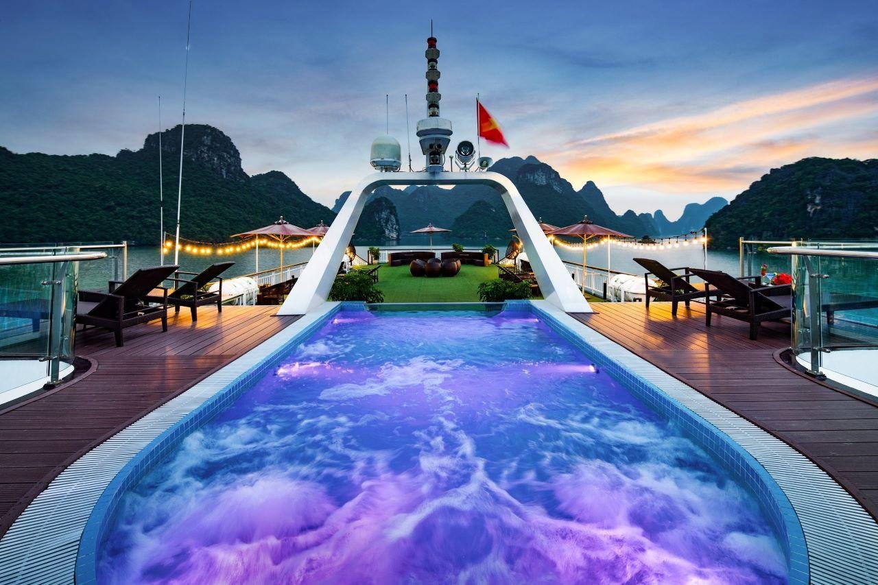 Ha Long & Lan Ha Bay 2-Day 5-Star Cruise with Free Transfer