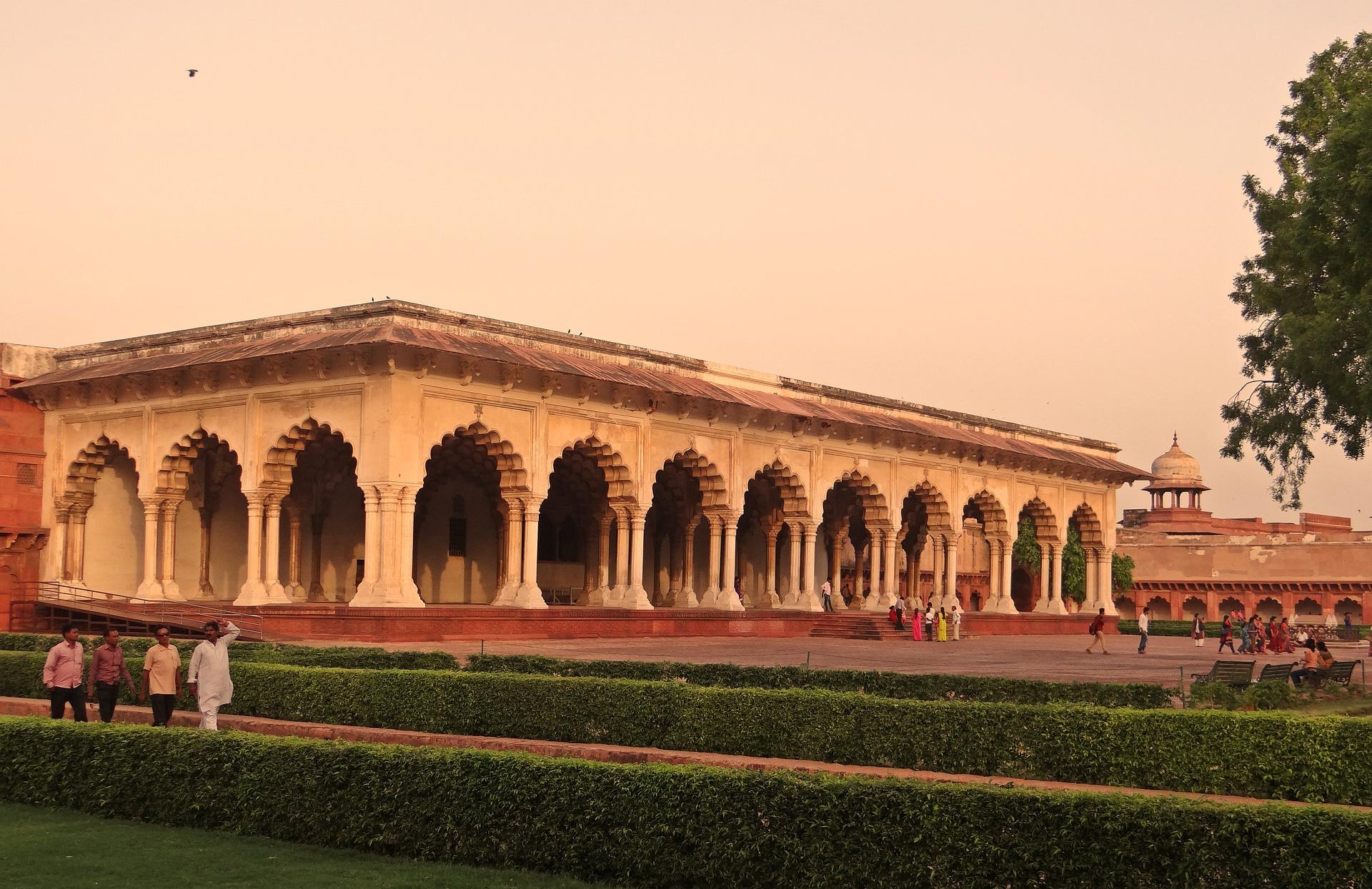 Taj Mahal & Agra Fort Group Day Trip from Delhi