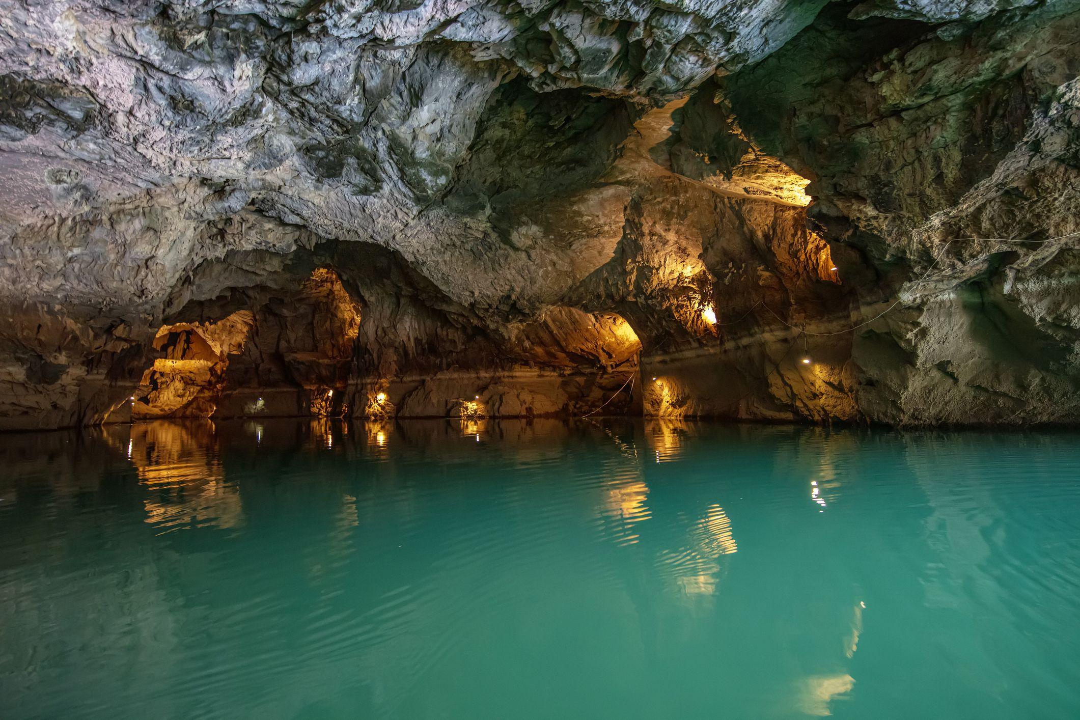 Altınbeşik Cave & Ormana Village Day Trip from Side with Boat Ride
