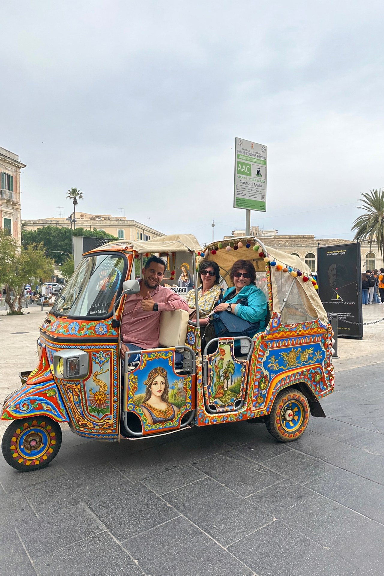 2-Hour Tuk Tuk Tour of Syracuse and Ortigia