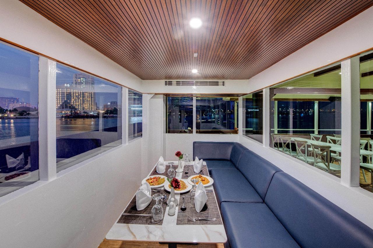 Dubai Marina Luxury Dinner Cruise with Live Entertainment & Open Bar