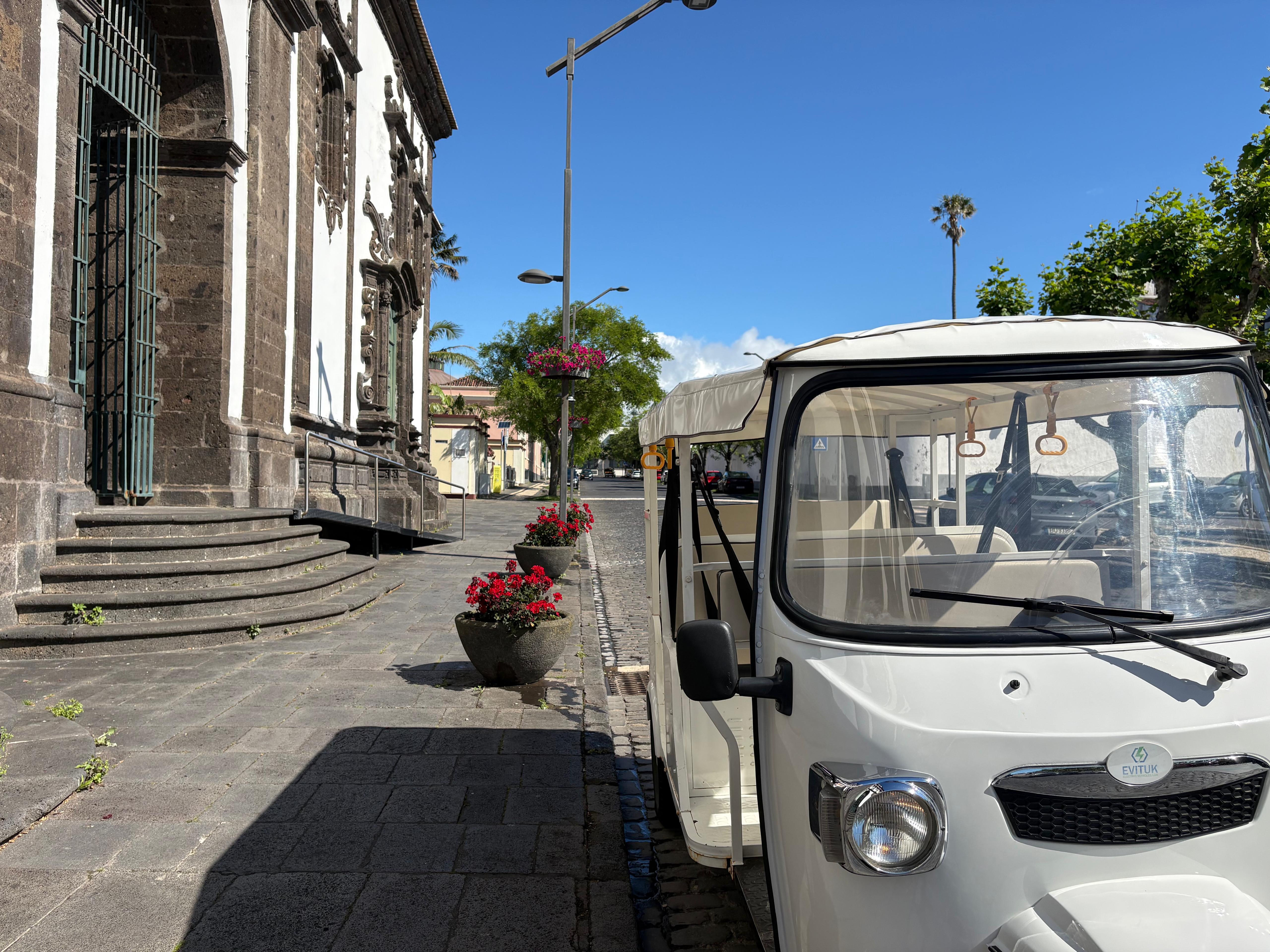 Ponta Delgada Private Electric Tuk-Tuk Sightseeing Tour