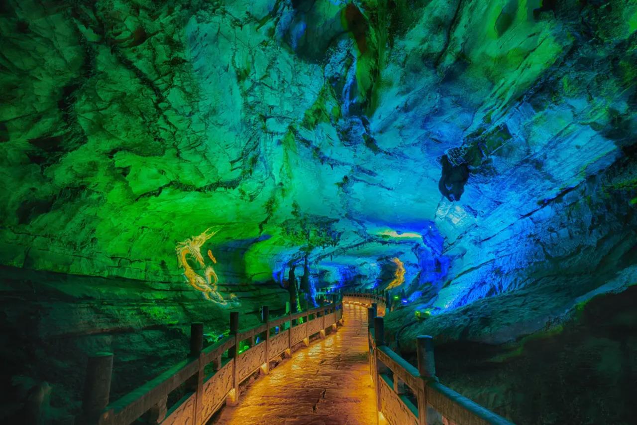 Zhangjiajie 3-Day Summer Escape: Rafting, Glass Bridge & Furong Ancient Town