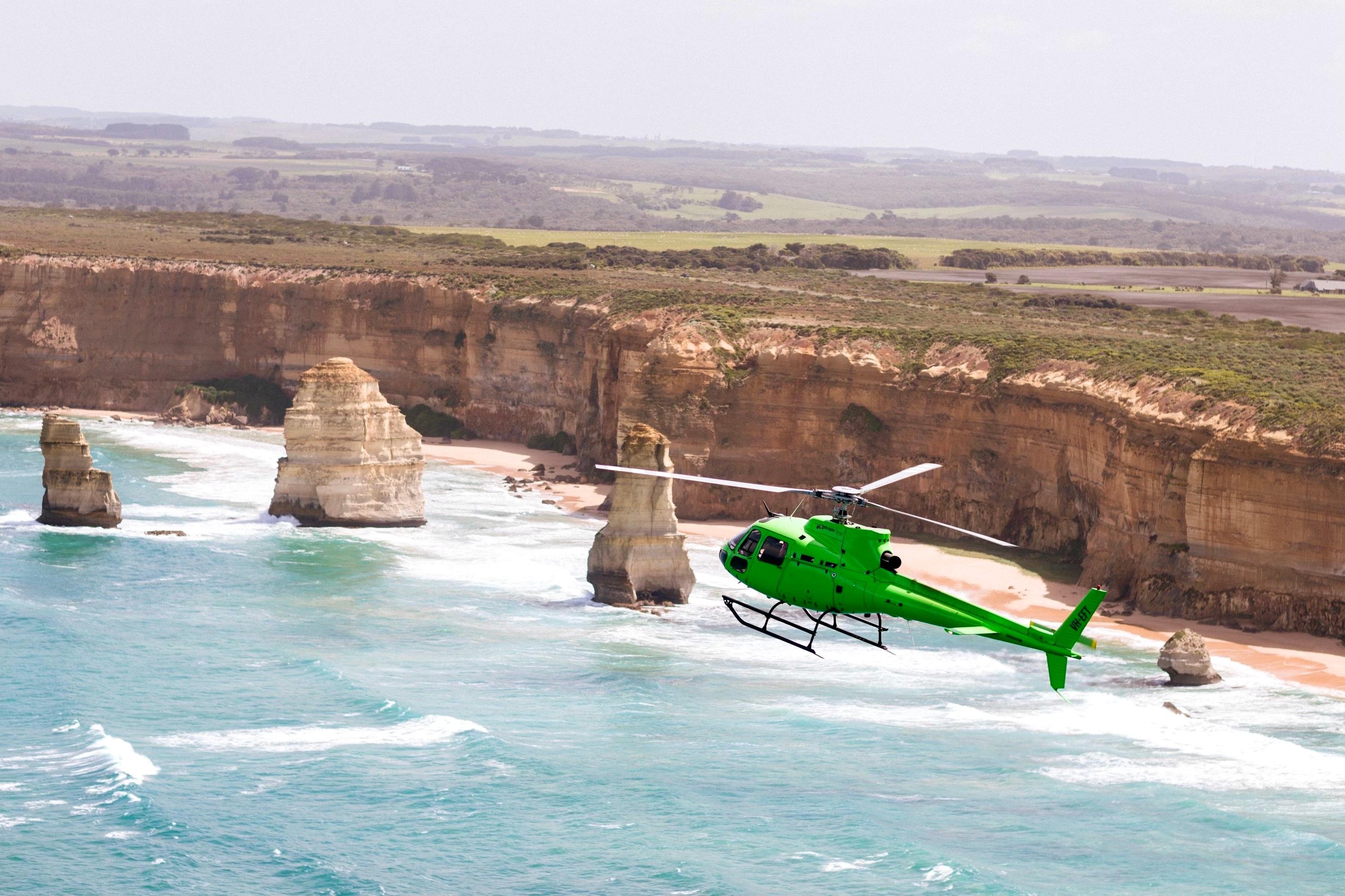 Private Helicopter Flight to 12 Apostles from Melbourne
