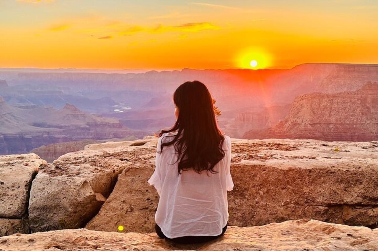 Grand Canyon Sunrise, Antelope Canyon & Horseshoe Bend Tour