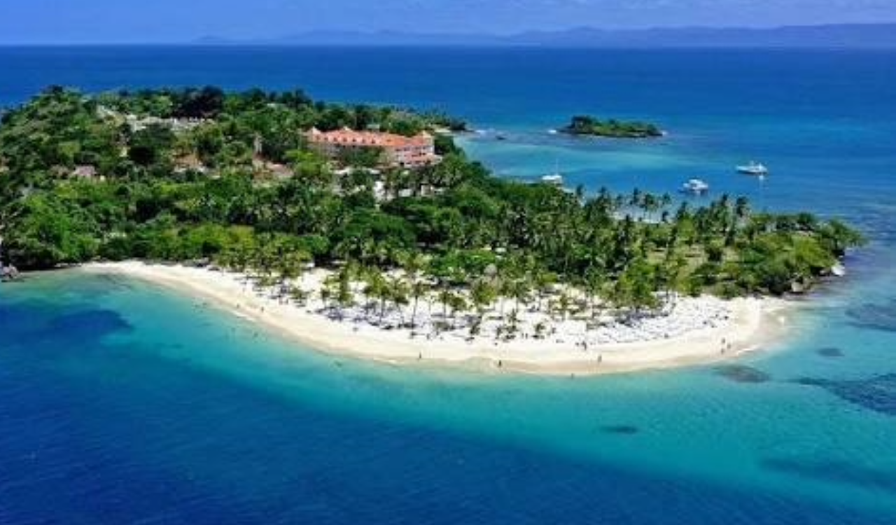 Private Samaná Adventure with Horseback Ride & Catamaran