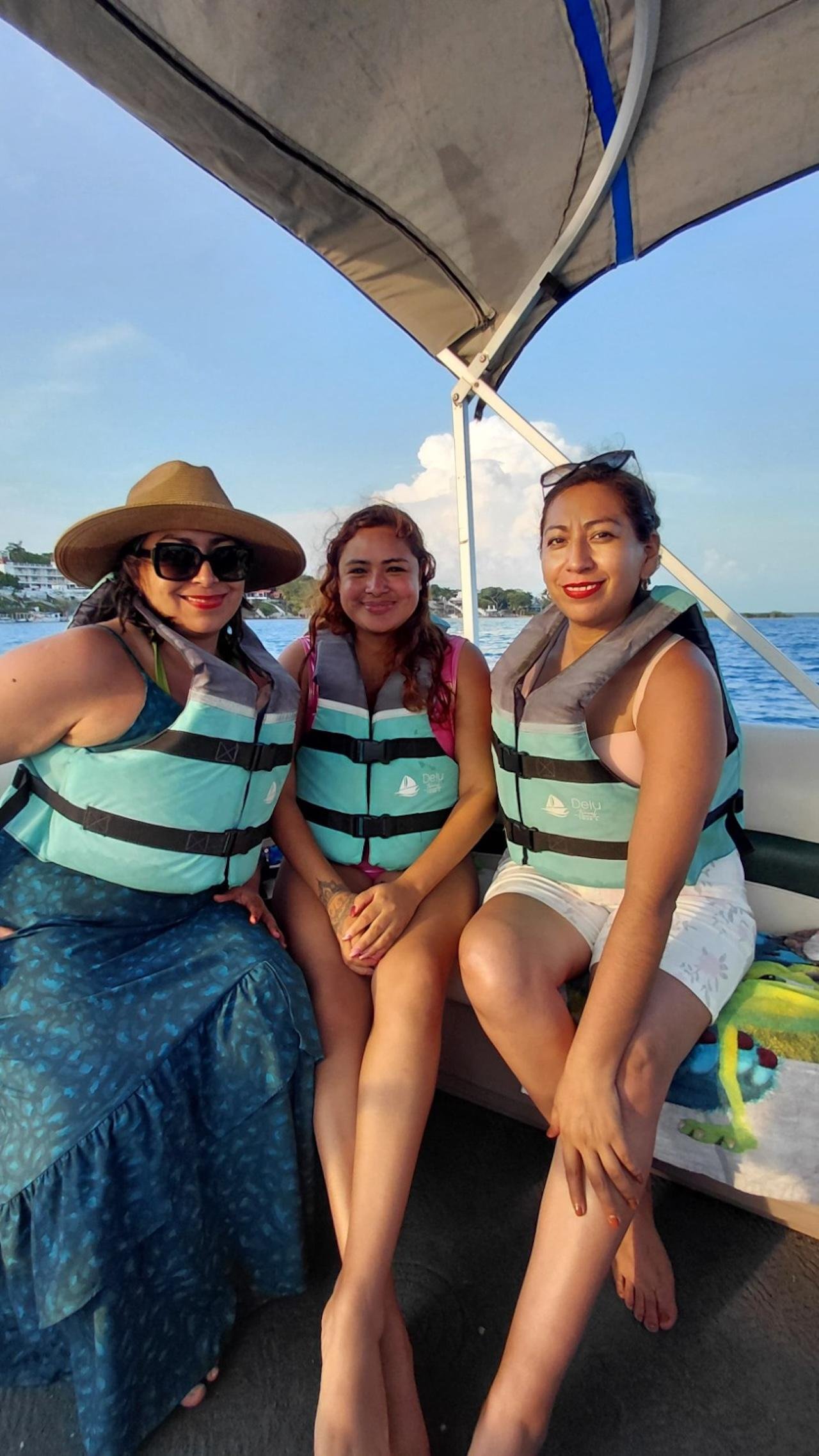 Bacalar Lagoon Pontoon Tour: Three Cenotes & Pirate History