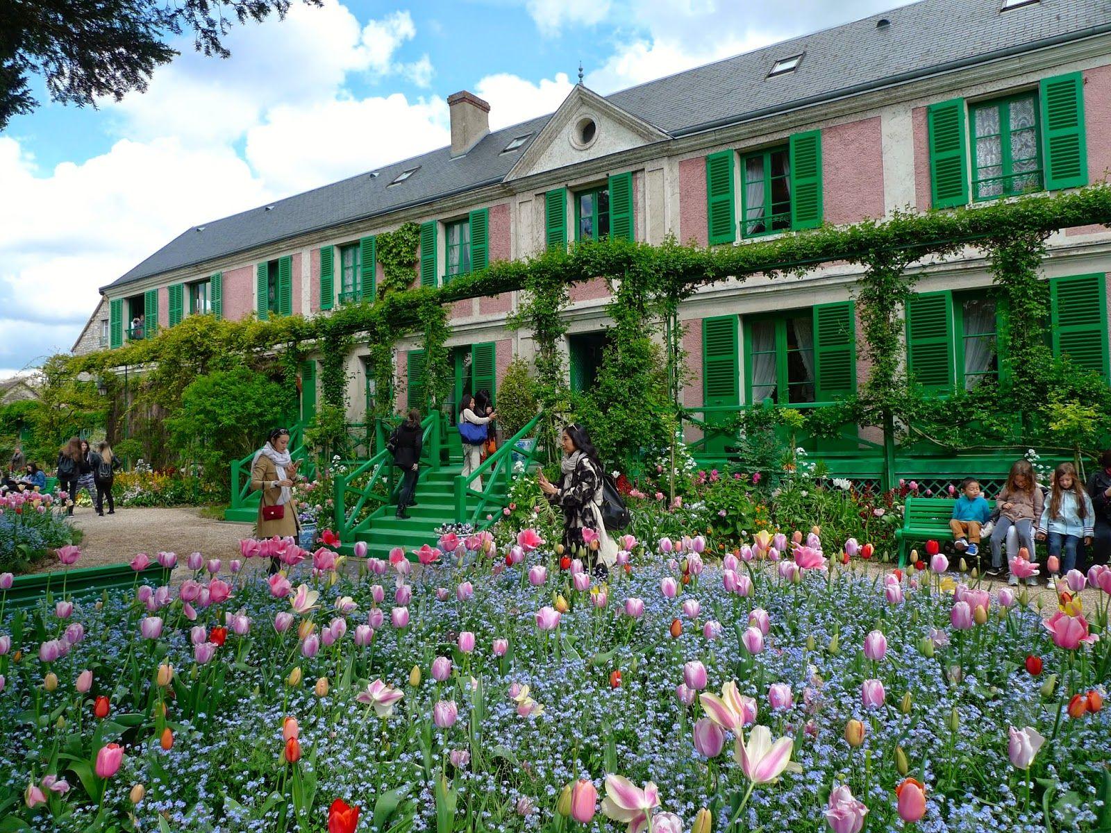 Monet's Giverny & Van Gogh's Auvers-sur-Oise Day Trip from Paris