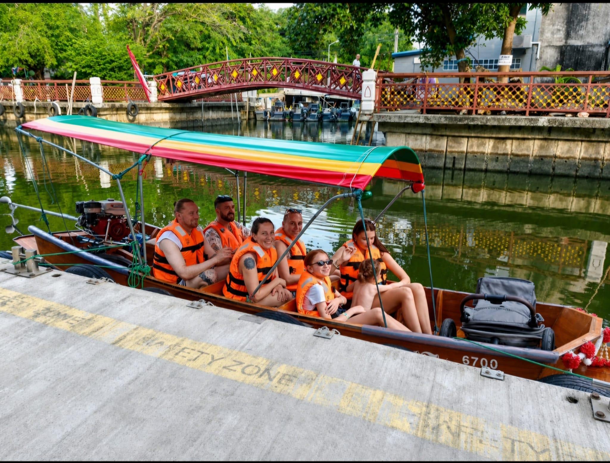 Private Thonburi Long-Tail Boat & Big Buddha Tour