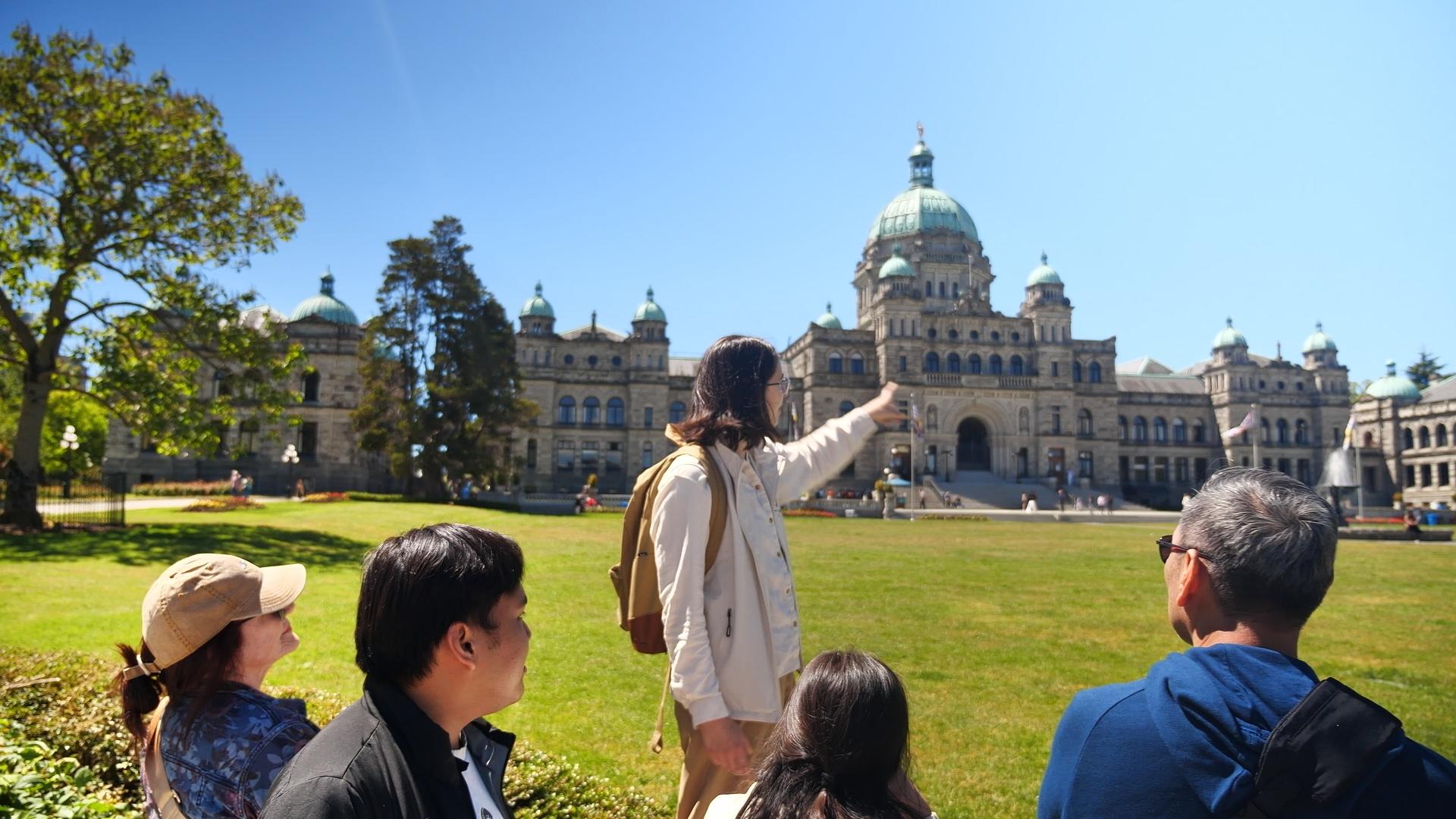 Victoria & Butchart Gardens Full-Day Tour from Vancouver